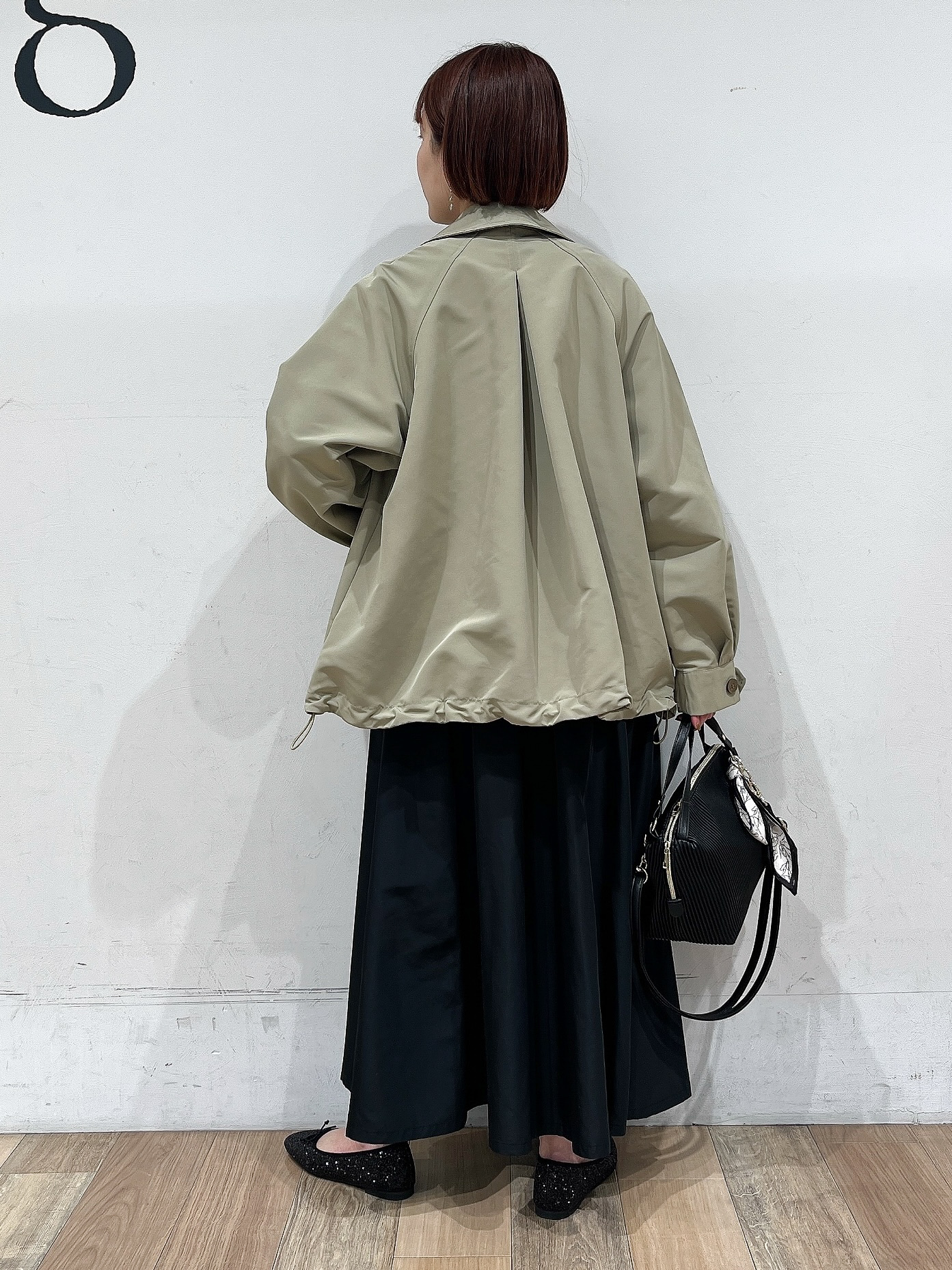 山さんさんの「grove｜【貴島明日香さん着用】【撥水／シルエット2WAY】軽やかミドルトレンチコート」を使ったコーディネート