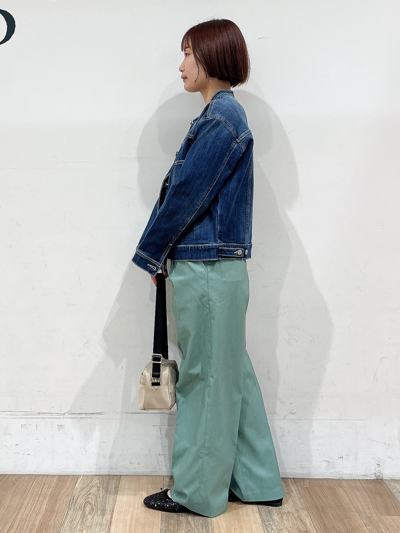 山さんさんの「grove｜着心地軽やか、動きやすいストレッチデニムジャケット」を使ったコーディネート