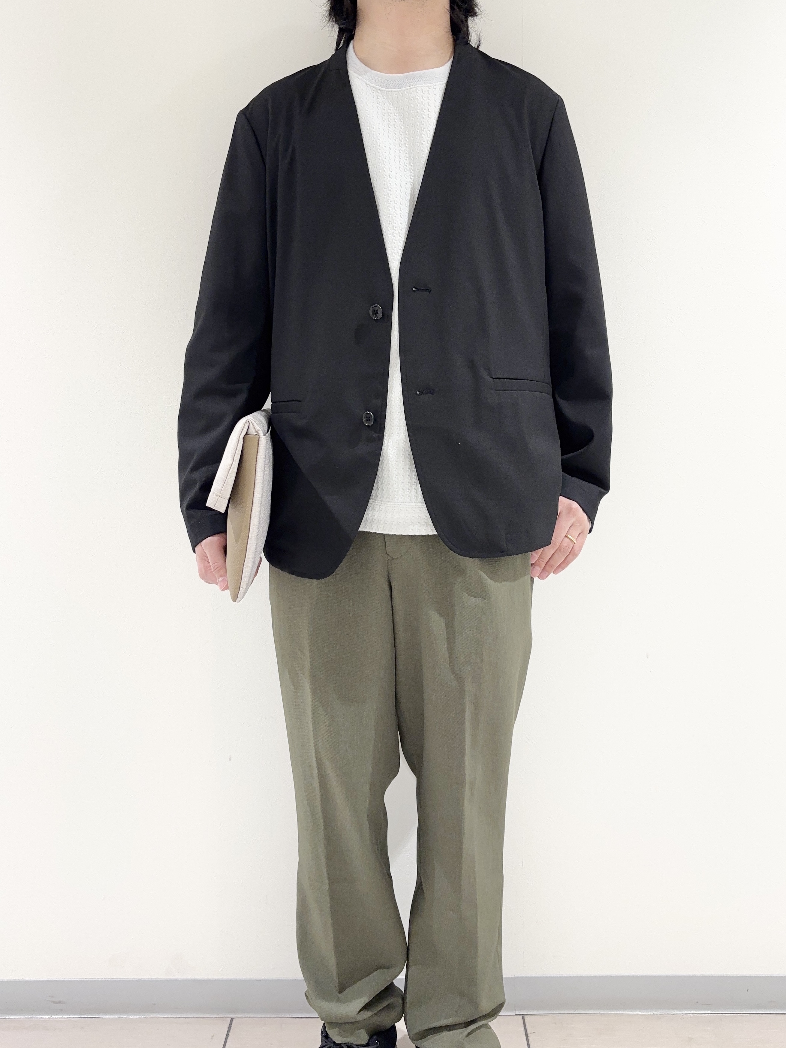 及川さんの「TAKEO KIKUCHI｜【ON／OFF兼用】CARREMANファブリック ノーカラージャケット」を使ったコーディネート