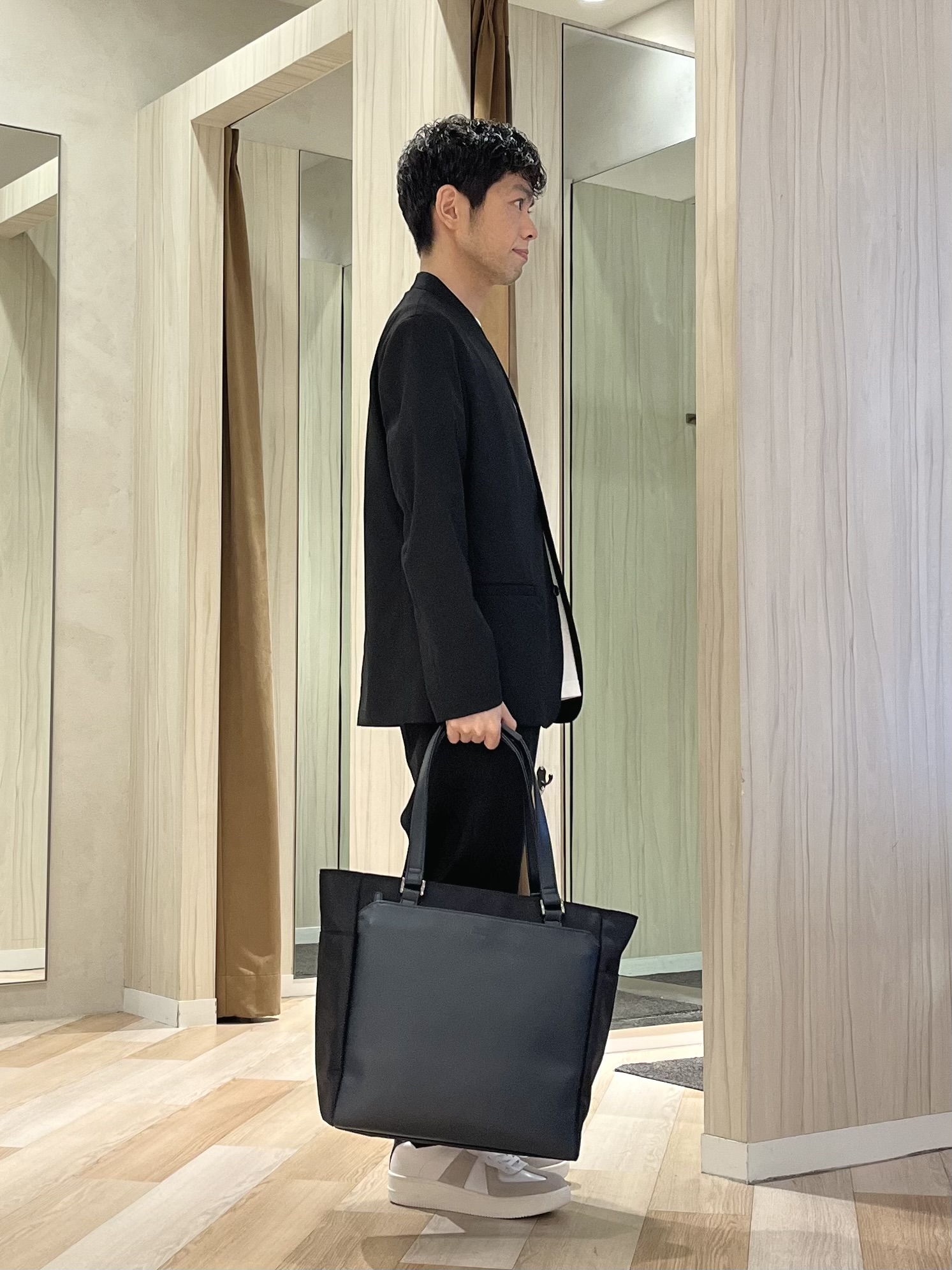 URAさんの「TAKEO KIKUCHI｜【ON／OFF兼用】CARREMANファブリック ノーカラージャケット」を使ったコーディネート