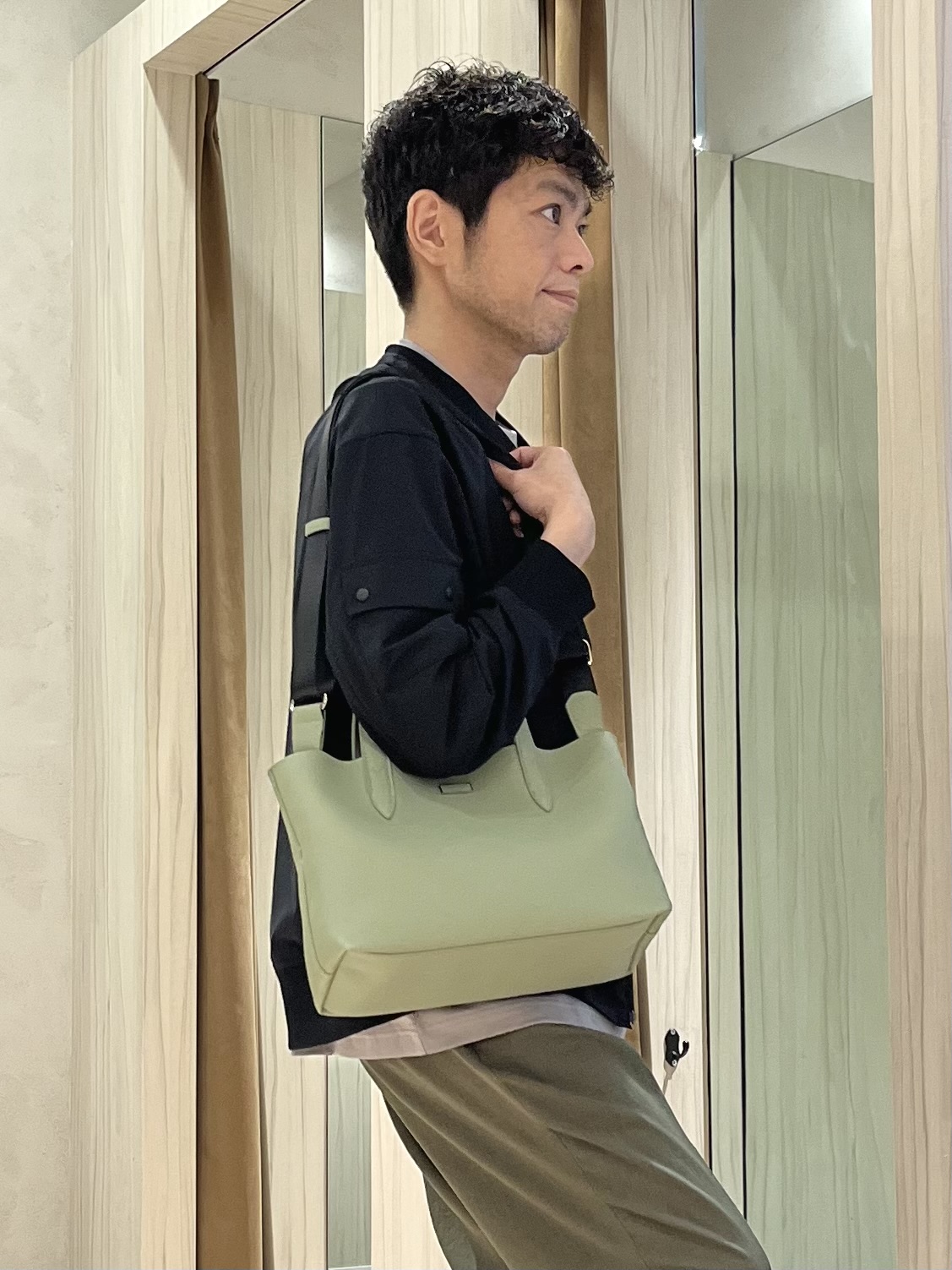 URAさんの「TAKEO KIKUCHI｜【BOWLER HAT LABEL】撥水 MA－1ブルゾン」を使ったコーディネート