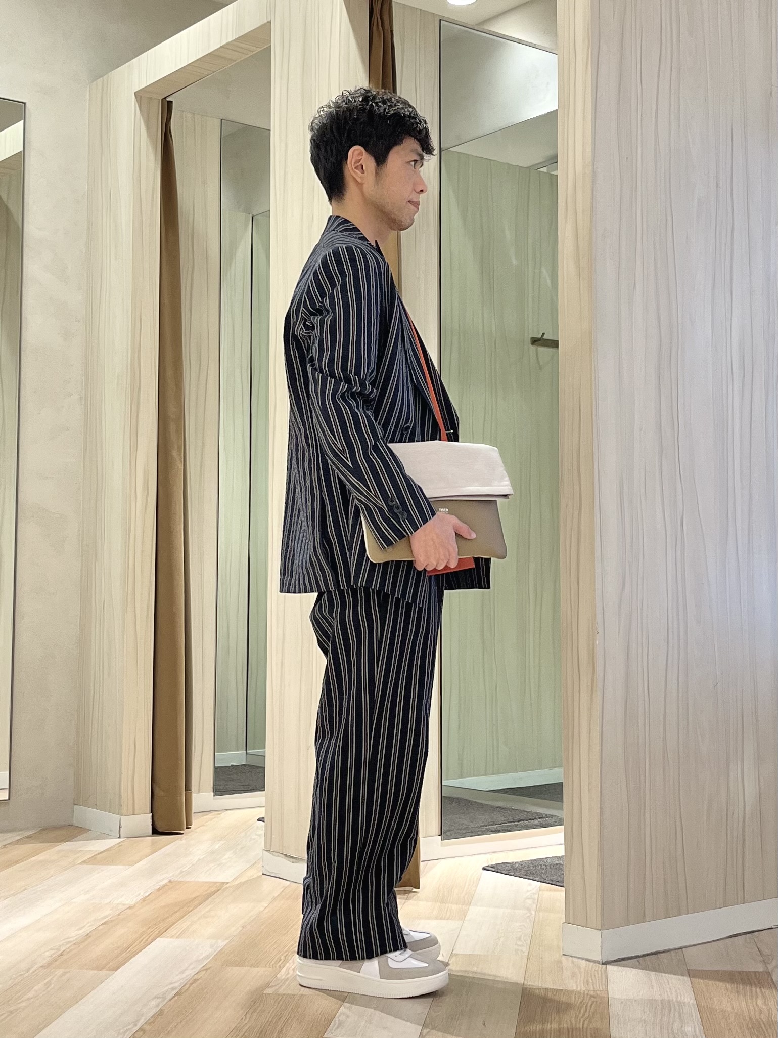 URAさんの「TAKEO KIKUCHI｜【BOWLER HAT LABEL】サッカーストライプ ダブルジャケット」を使ったコーディネート