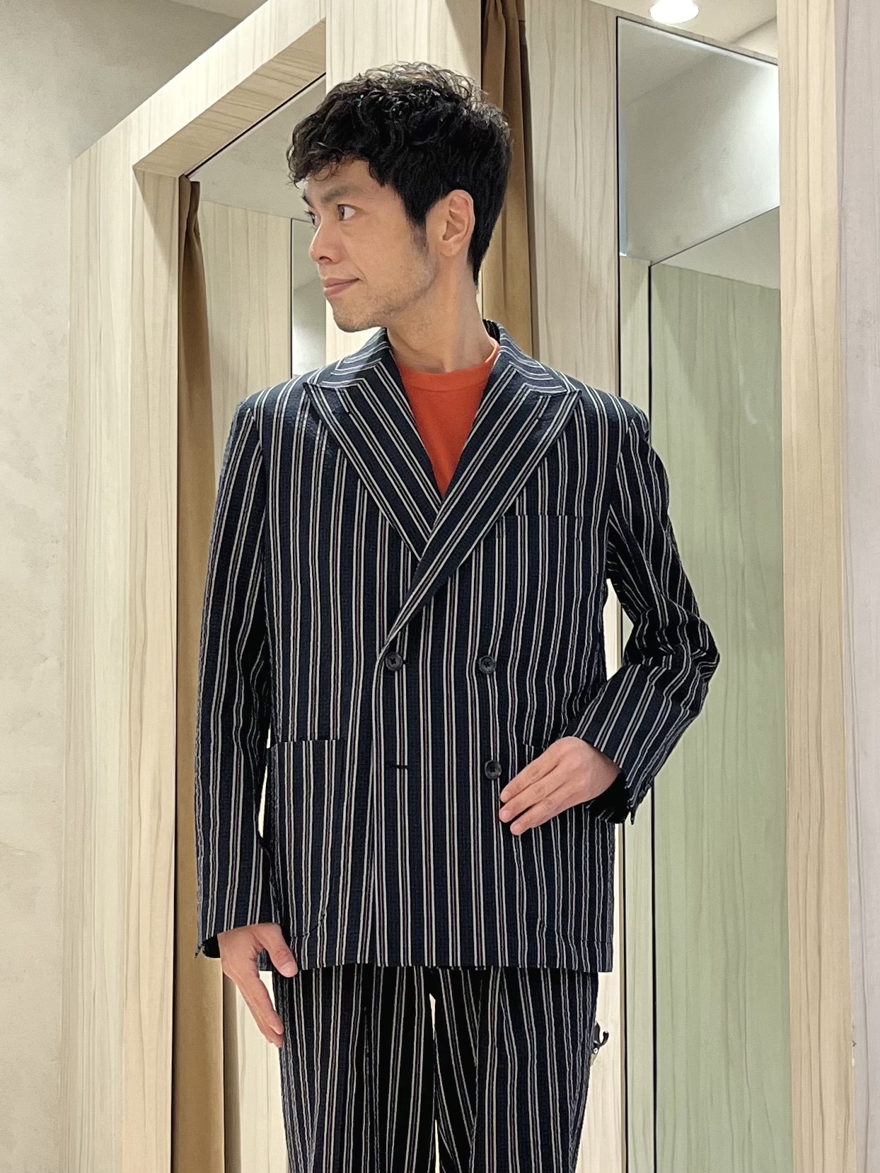 URAさんの「TAKEO KIKUCHI｜【BOWLER HAT LABEL】サッカーストライプ ダブルジャケット」を使ったコーディネート