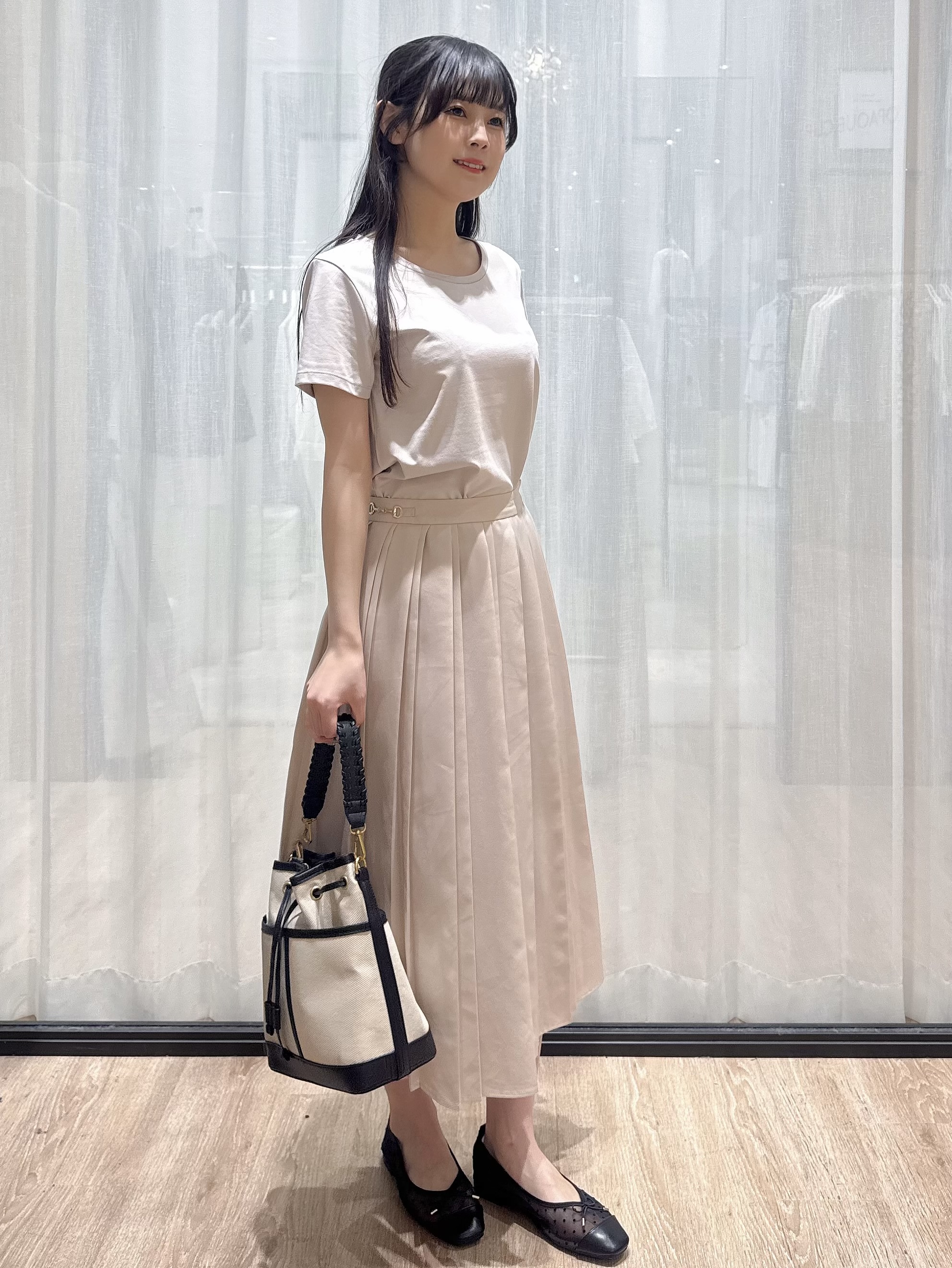 ぞうげさんの「OPAQUE.CLIP｜【UVケア／接触冷感／吸水速乾】薄手なのに透けにくい！ベーシックTシャツ《洗濯機OK／S～3L／6c」を使ったコーディネート
