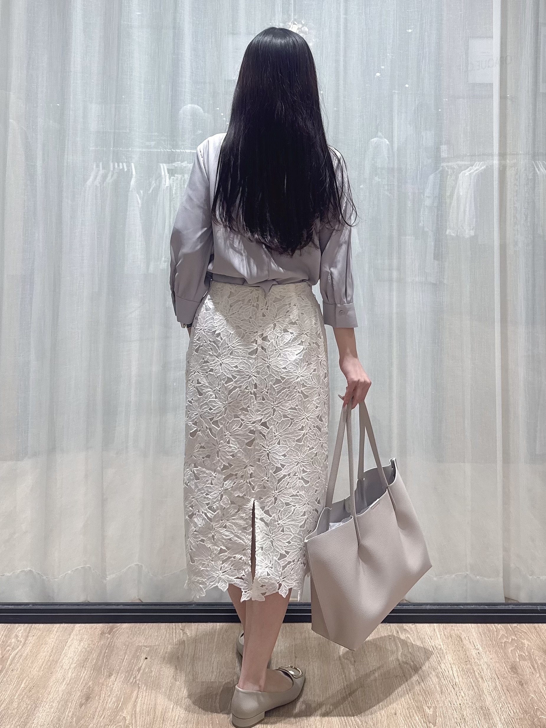 ぞうげさんの「OPAQUE.CLIP｜アシメボウタイブラウス【洗濯機OK／イージーアイロン】」を使ったコーディネート