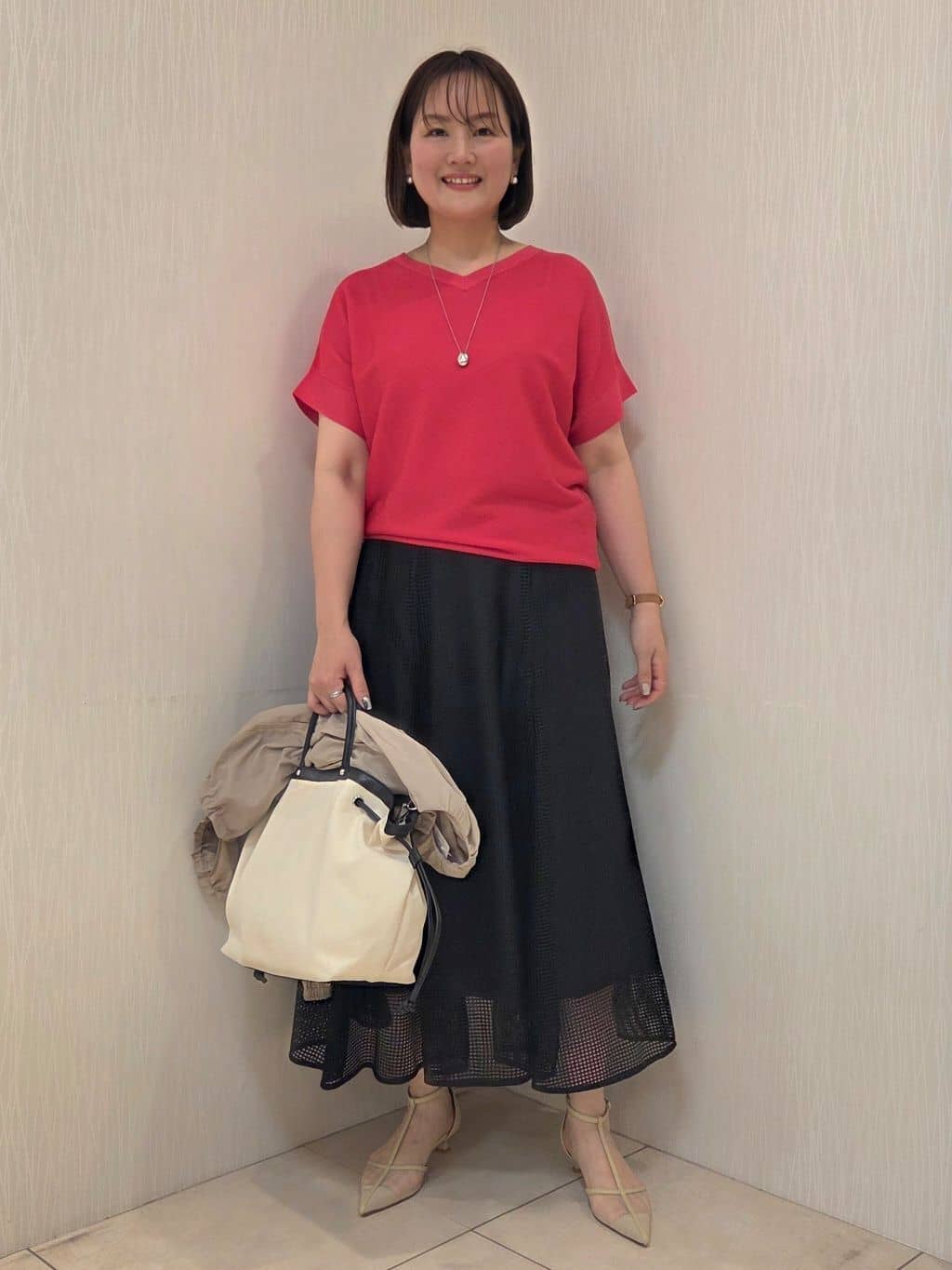 naokoさんの「UNTITLED｜【11色展開/体型カバー】前後2WAYフレンチスリーブニット」を使ったコーディネート