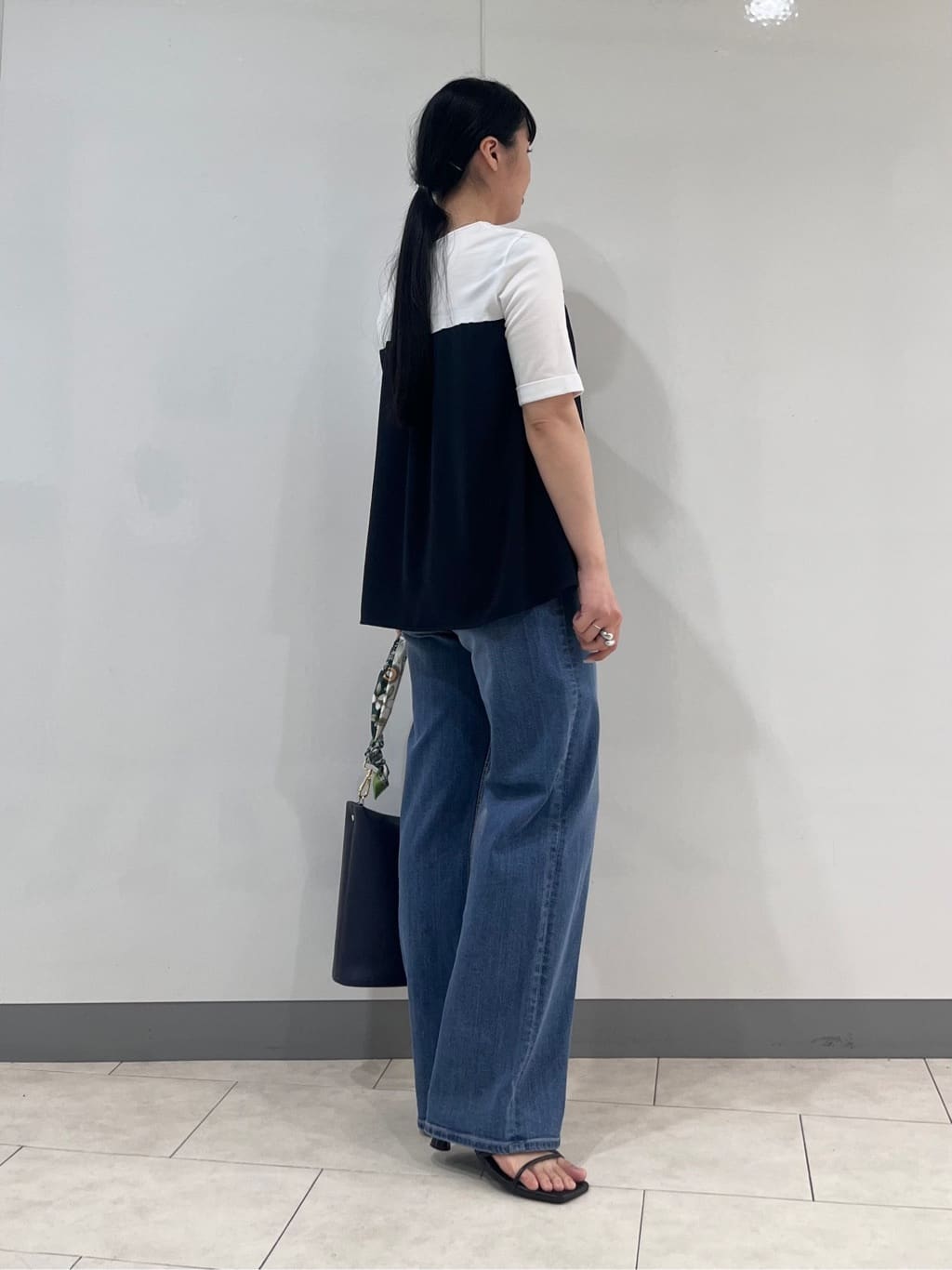 hasuさんの「INDIVI｜【洗える／多機能／SETUP可】着る日傘ダブルジャケット」を使ったコーディネート
