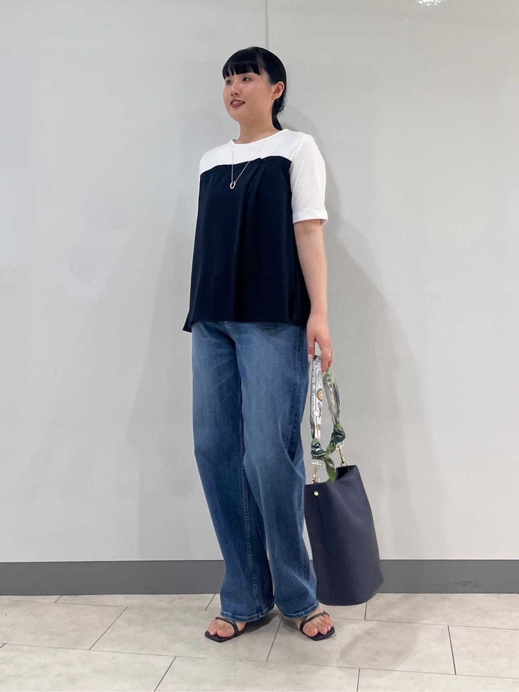 hasuさんの「INDIVI｜【洗える／多機能／SETUP可】着る日傘ダブルジャケット」を使ったコーディネート