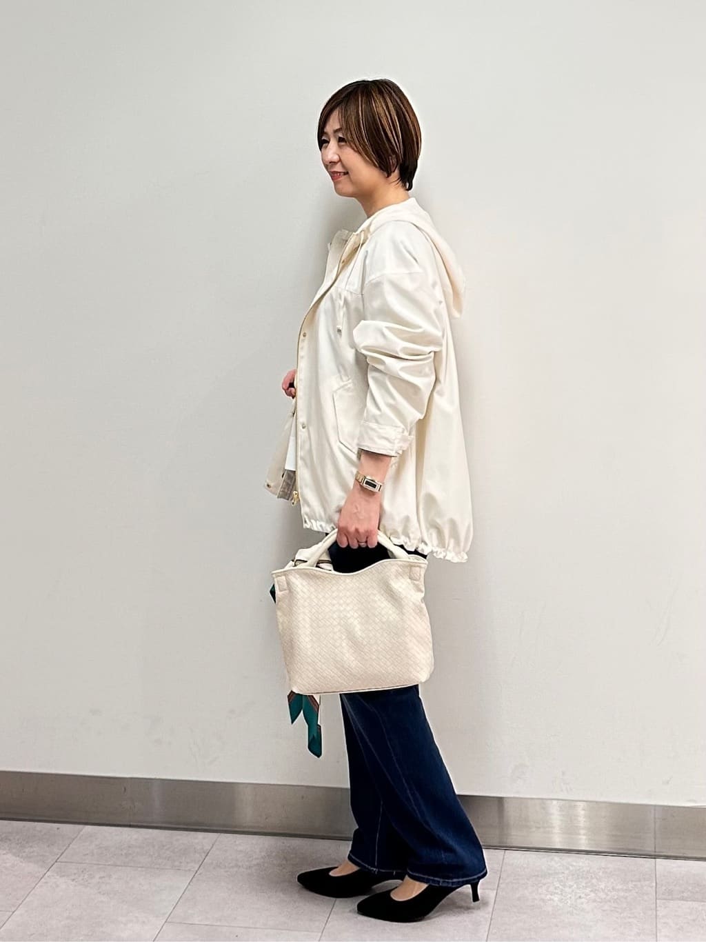 みなこさんの「UNTITLED｜【定番人気/はっ水/洗える】タスランショートトレンチコート」を使ったコーディネート