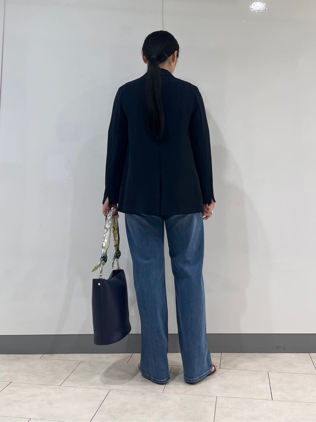 hasuさんの「INDIVI｜【洗える／多機能／SETUP可】着る日傘ダブルジャケット」を使ったコーディネート