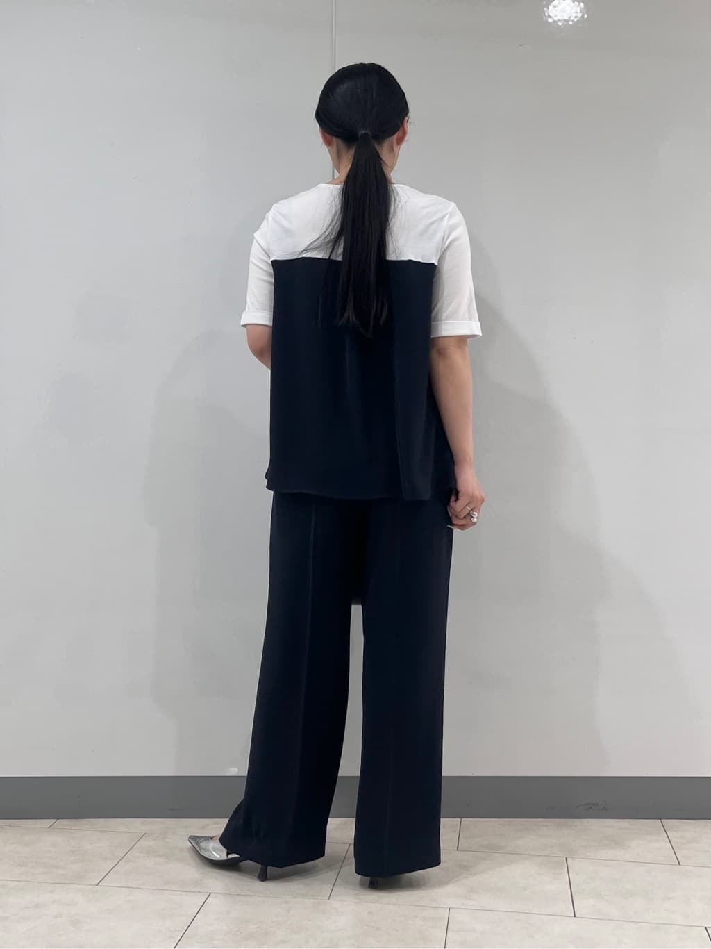 hasuさんの「INDIVI｜【洗える／多機能／SETUP可】着る日傘ダブルジャケット」を使ったコーディネート