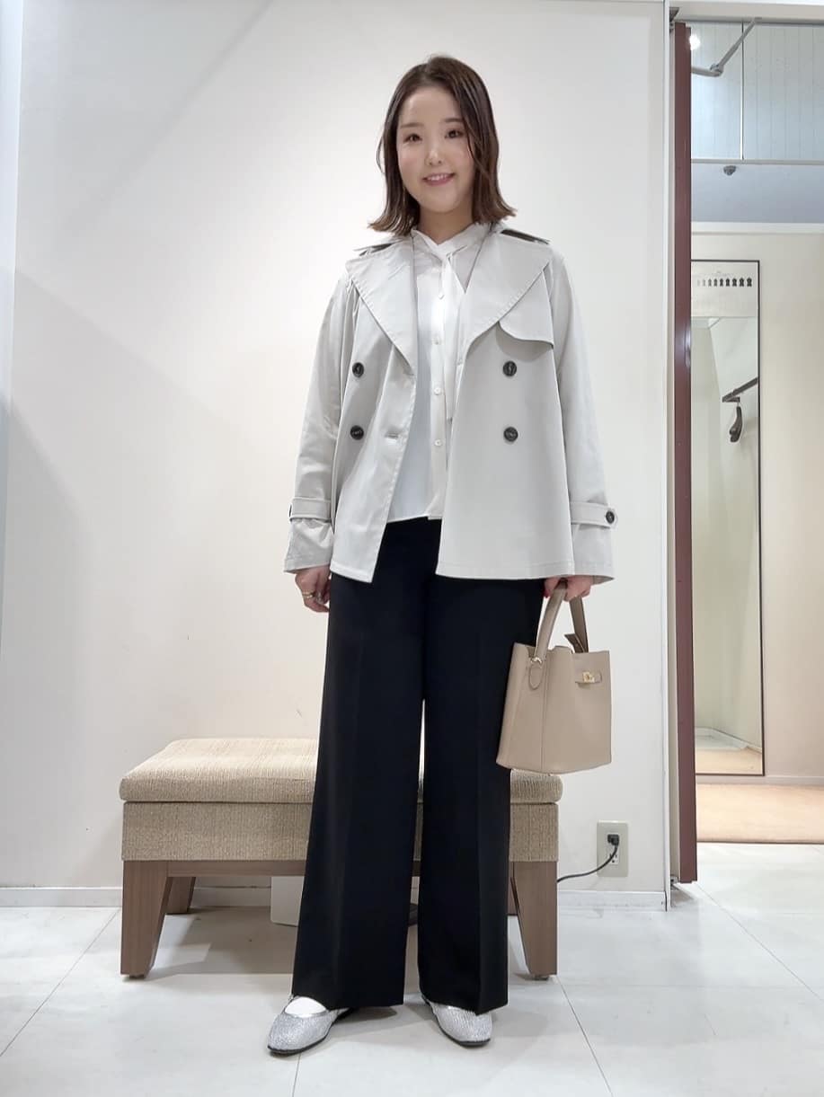 YUIさんの「UNTITLED｜【定番人気/はっ水/洗える】タスランショートトレンチコート」を使ったコーディネート