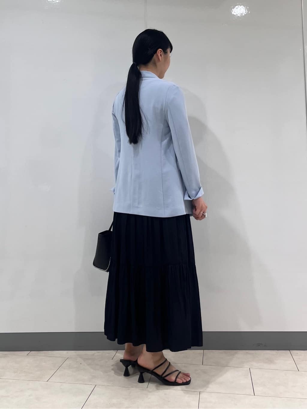 hasuさんの「INDIVI｜【洗える／多機能／SETUP可】着る日傘ダブルジャケット」を使ったコーディネート