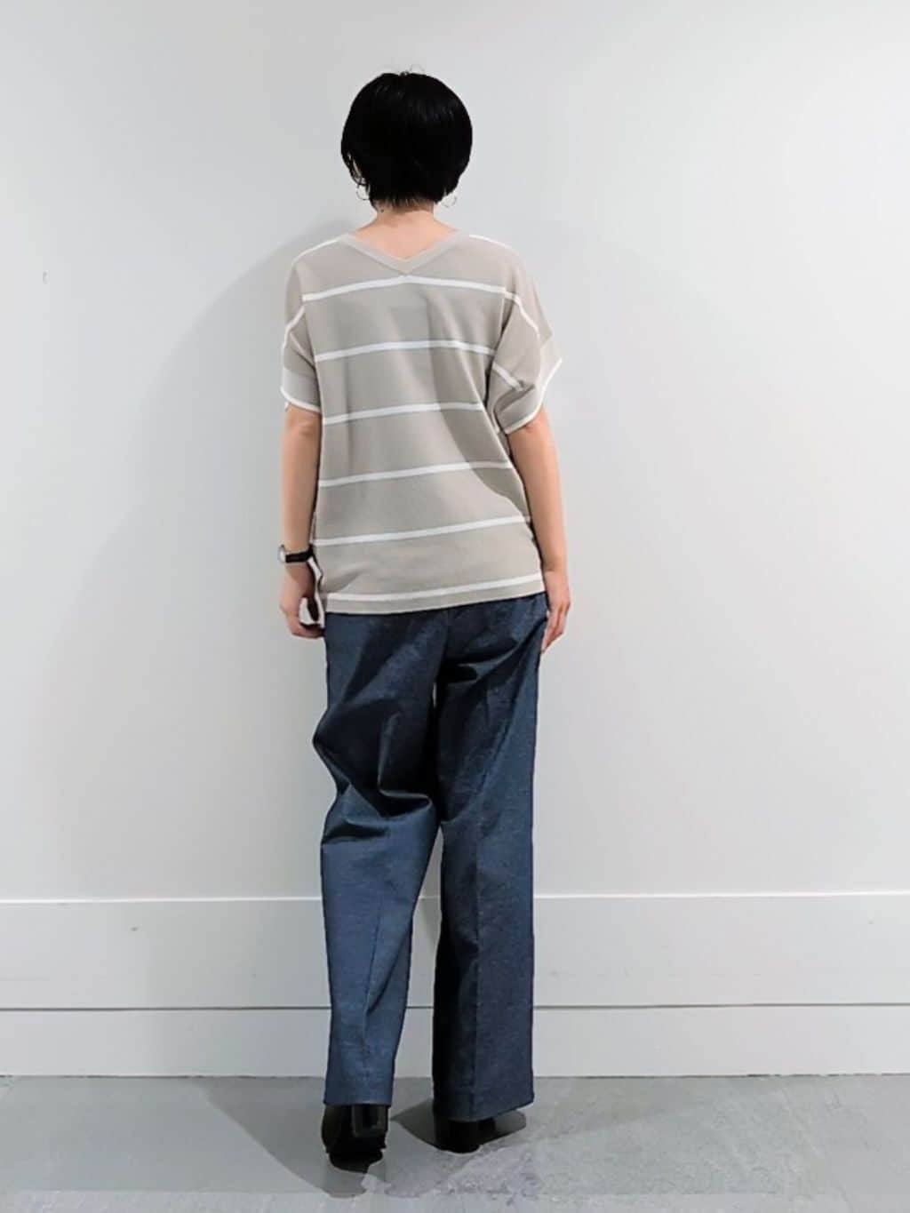 ミズタさんの「UNTITLED｜【11色展開/体型カバー】前後2WAYフレンチスリーブニット」を使ったコーディネート