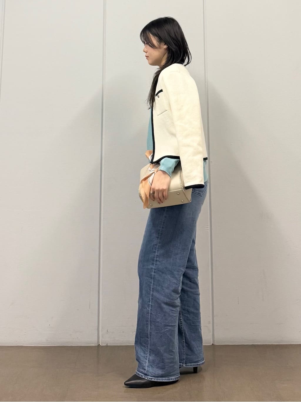 mizukiさんの「INDIVI｜【軽量】ブークレジャケット ニットカーディガン」を使ったコーディネート