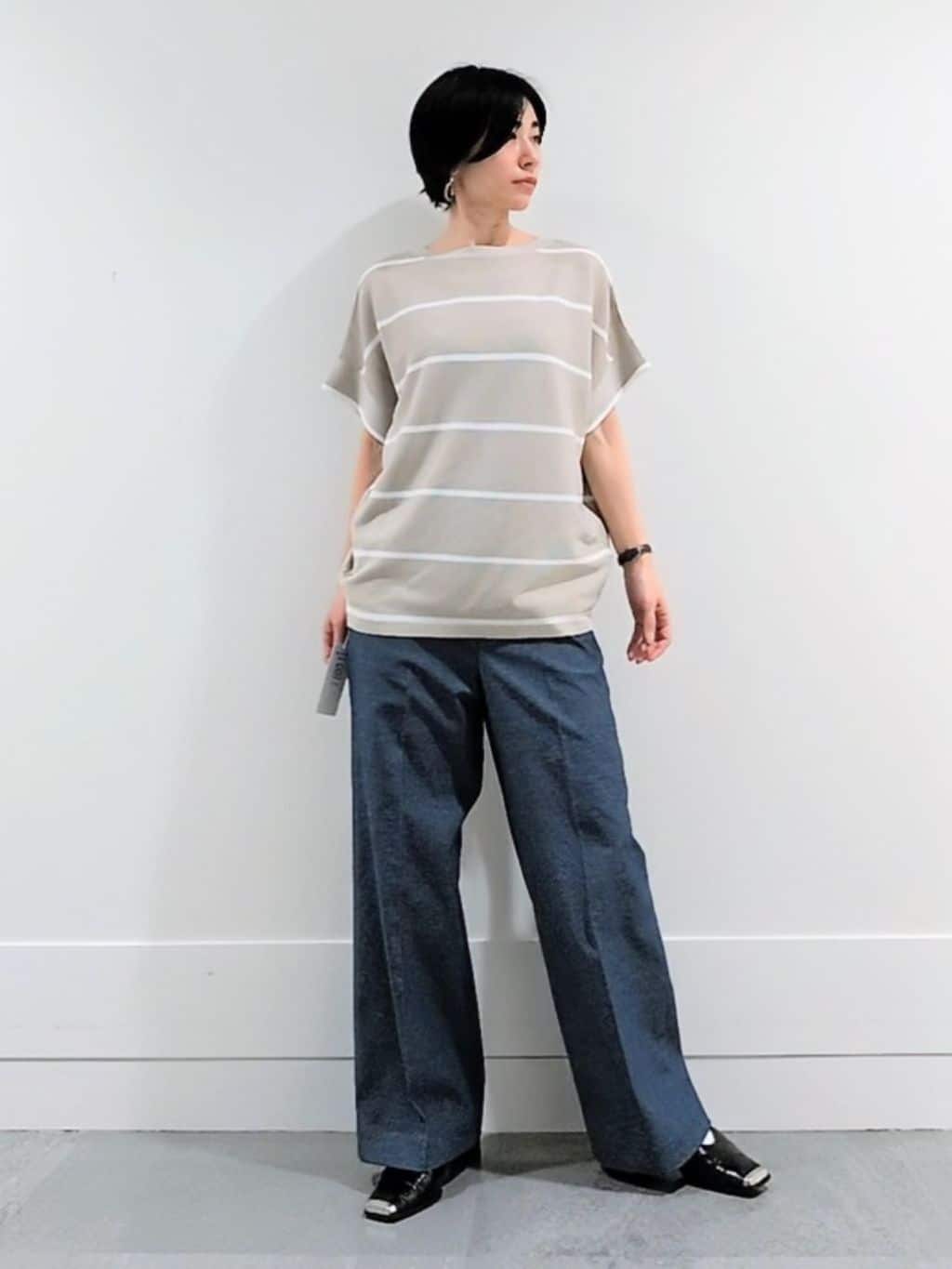 ミズタさんの「UNTITLED｜【11色展開/体型カバー】前後2WAYフレンチスリーブニット」を使ったコーディネート