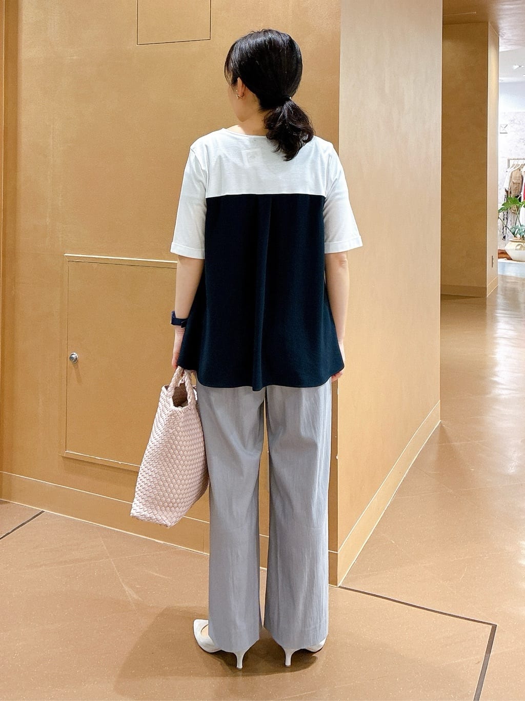 hattoriさんの「INDIVI｜【着る日傘／SETUP可能】ビスチェレイヤード風トップス」を使ったコーディネート