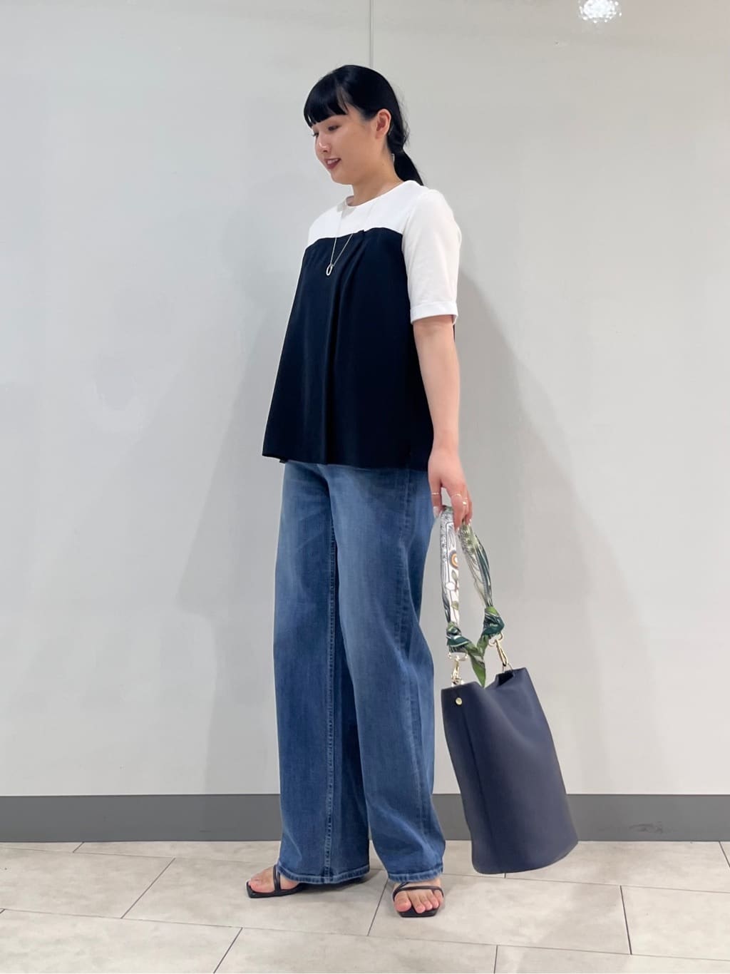hasuさんの「INDIVI｜【着る日傘／SETUP可能】ビスチェレイヤード風トップス」を使ったコーディネート