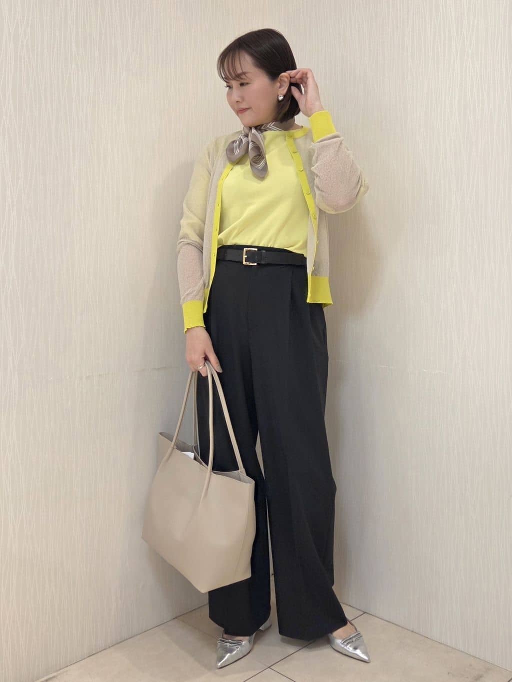 naokoさんの「UNTITLED｜【洗える】シアーニットカーディガン」を使ったコーディネート