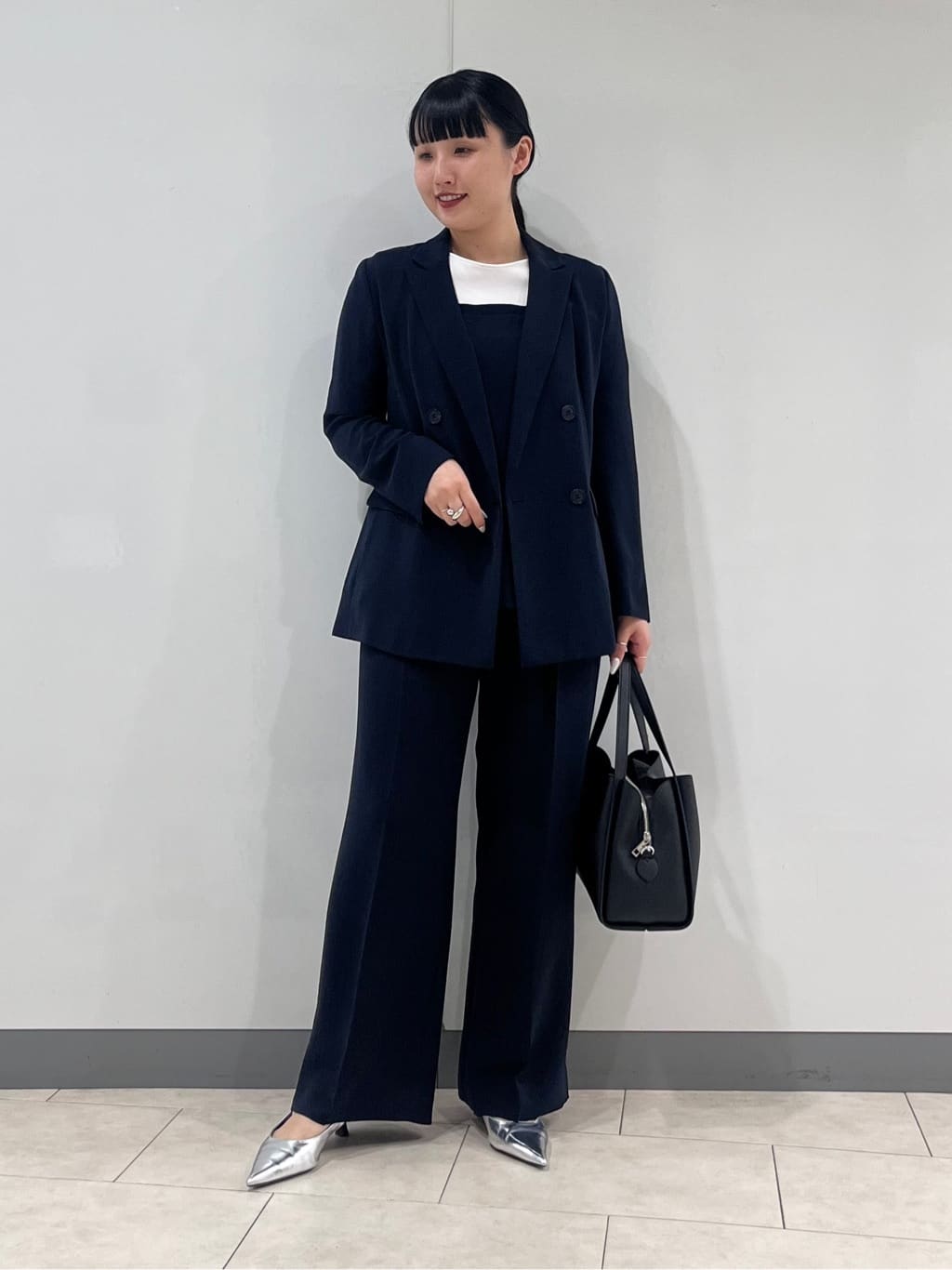 hasuさんの「INDIVI｜【洗える／多機能／SETUP可】着る日傘ダブルジャケット」を使ったコーディネート