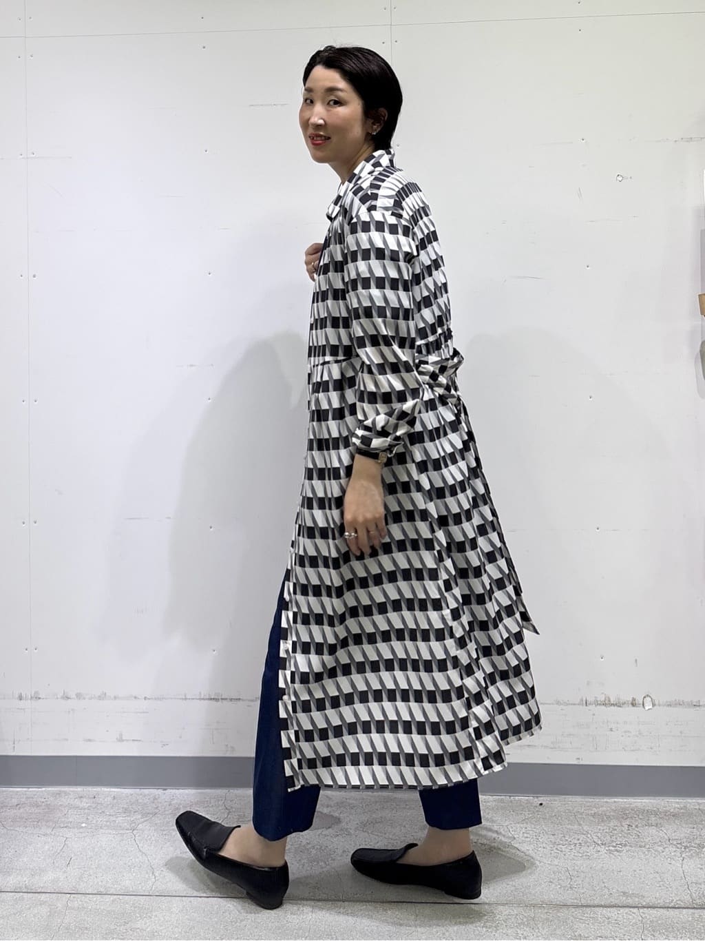 yuriさんの「INDIVI｜【洗える／UVケア／SETUP可能】デニムライク ランタン袖ブラウス」を使ったコーディネート