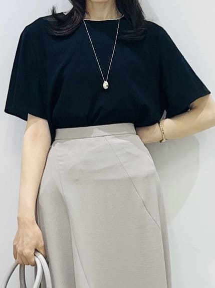 Miwaさんの「UNTITLED｜【洗える/ジャケットインナー】シルキータッチTブラウス」を使ったコーディネート