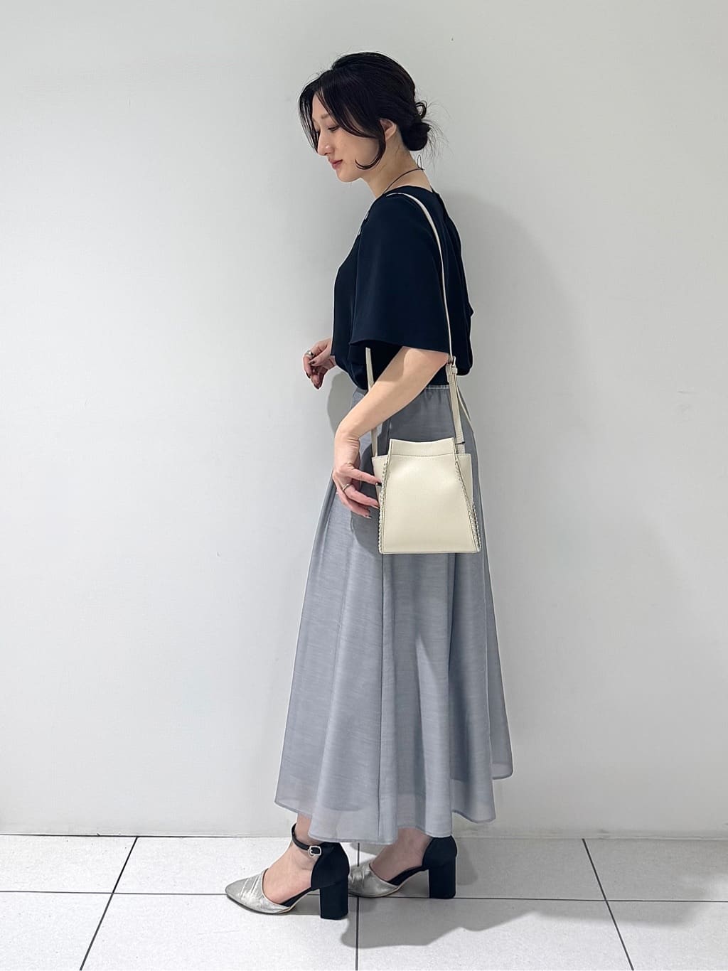 そんさんの「INDIVI｜【着る日傘】シフォンドッキングブラウス」を使ったコーディネート