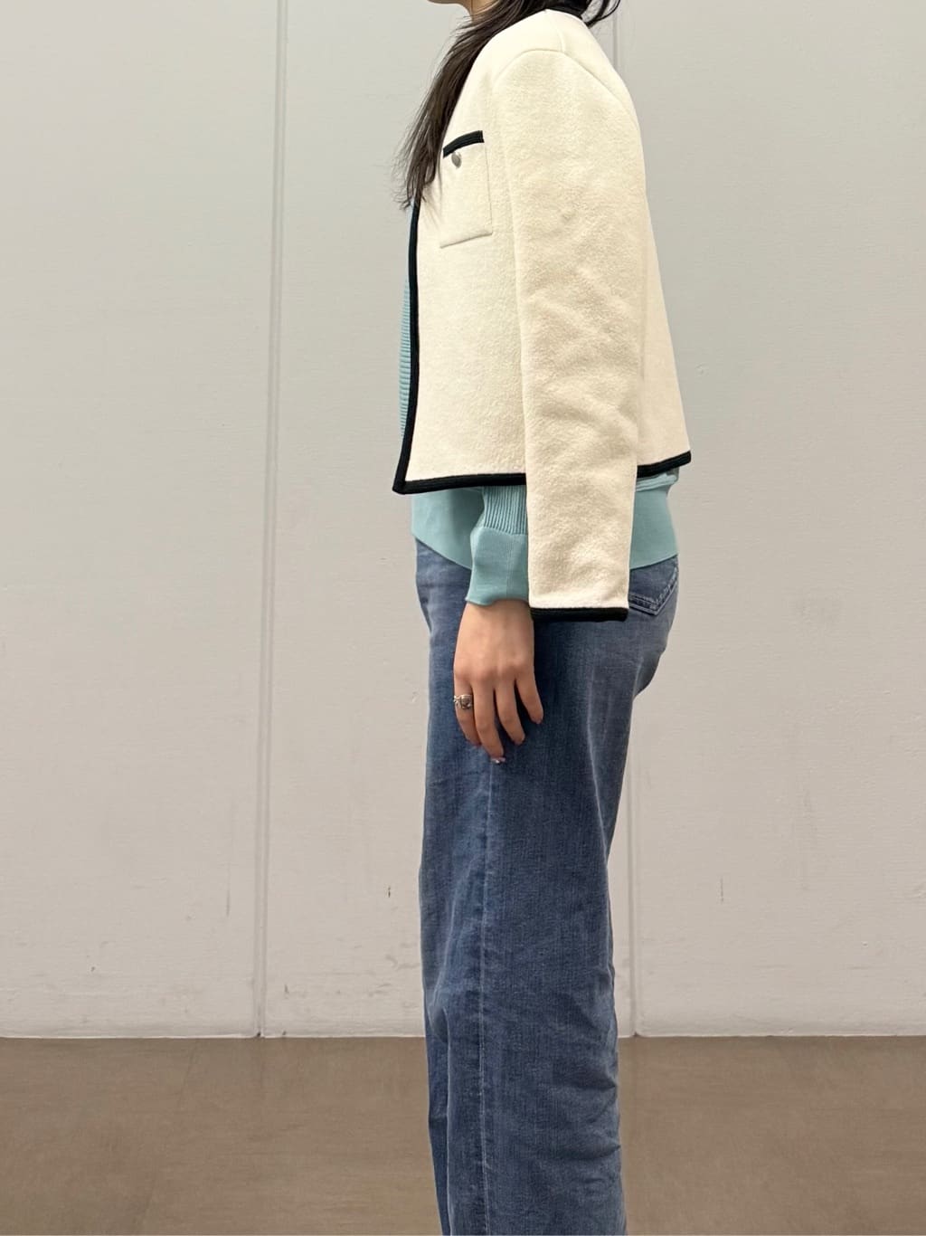 mizukiさんの「INDIVI｜【軽量】ブークレジャケット ニットカーディガン」を使ったコーディネート