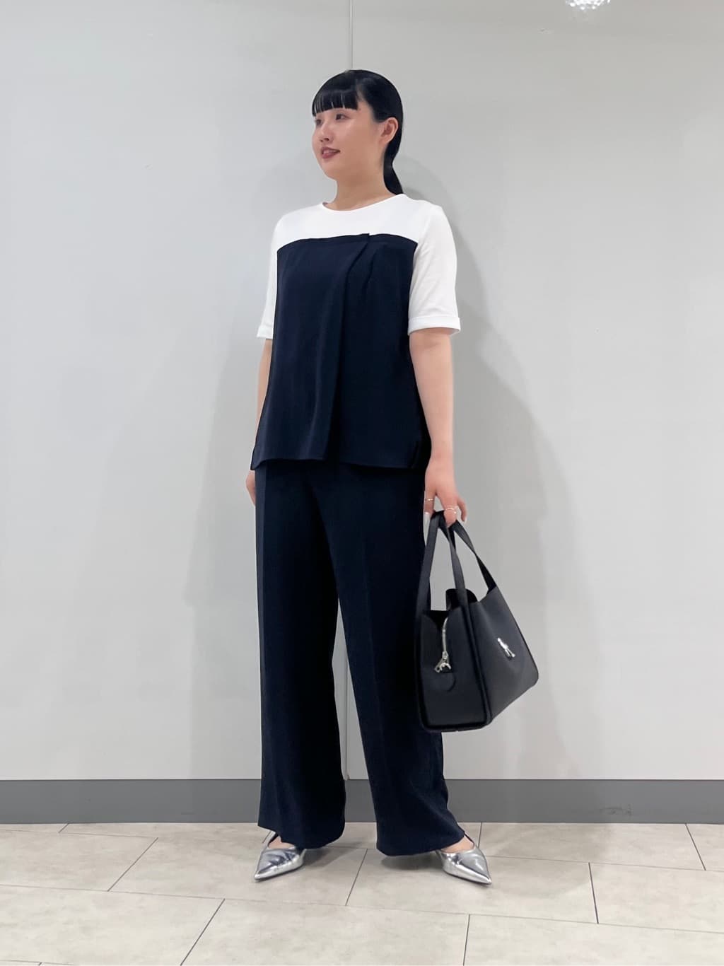 hasuさんの「INDIVI｜【洗える／多機能／SETUP可】着る日傘ダブルジャケット」を使ったコーディネート