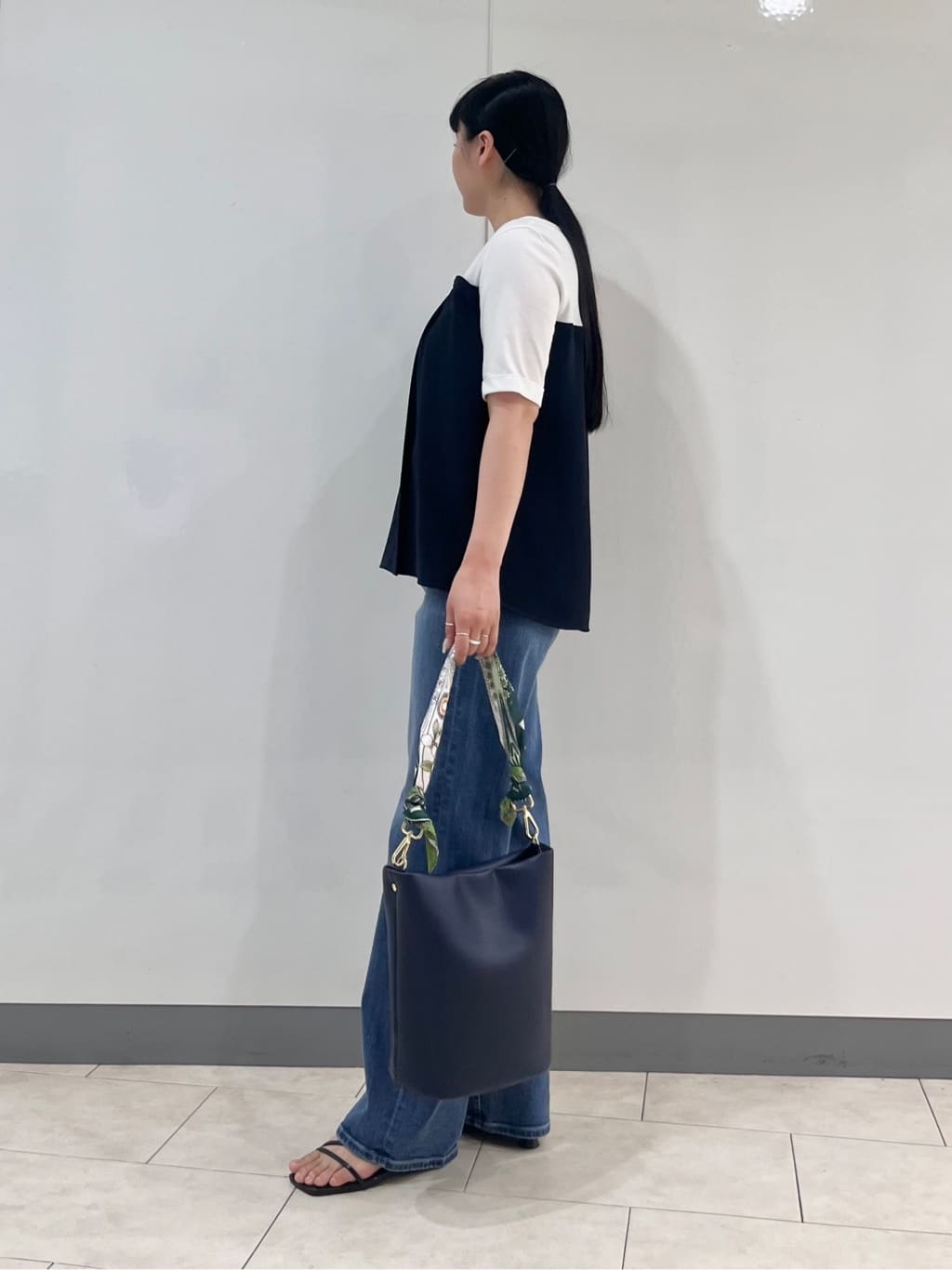 hasuさんの「INDIVI｜【洗える／多機能／SETUP可】着る日傘ダブルジャケット」を使ったコーディネート