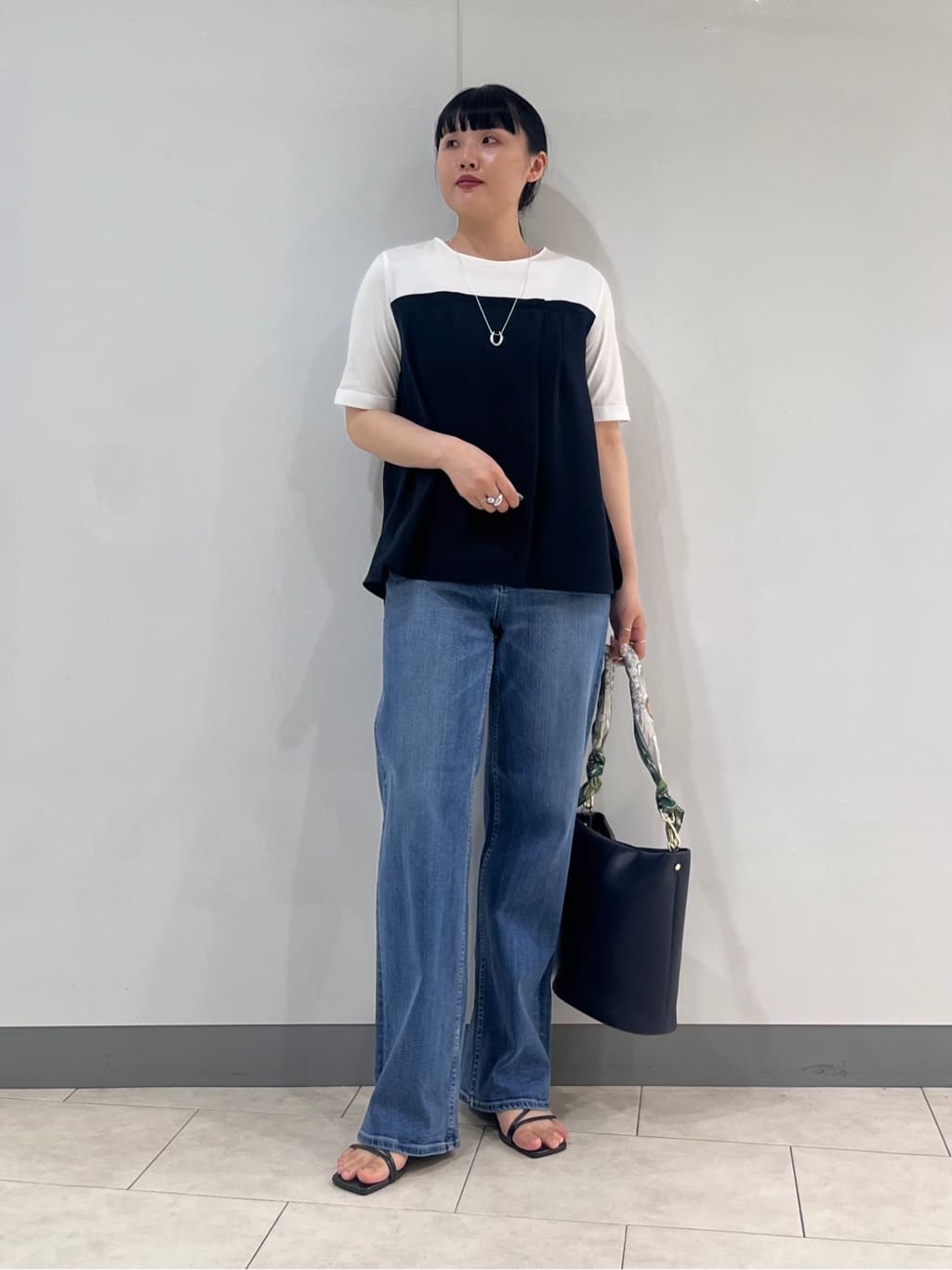 hasuさんの「INDIVI｜【洗える／多機能／SETUP可】着る日傘ダブルジャケット」を使ったコーディネート
