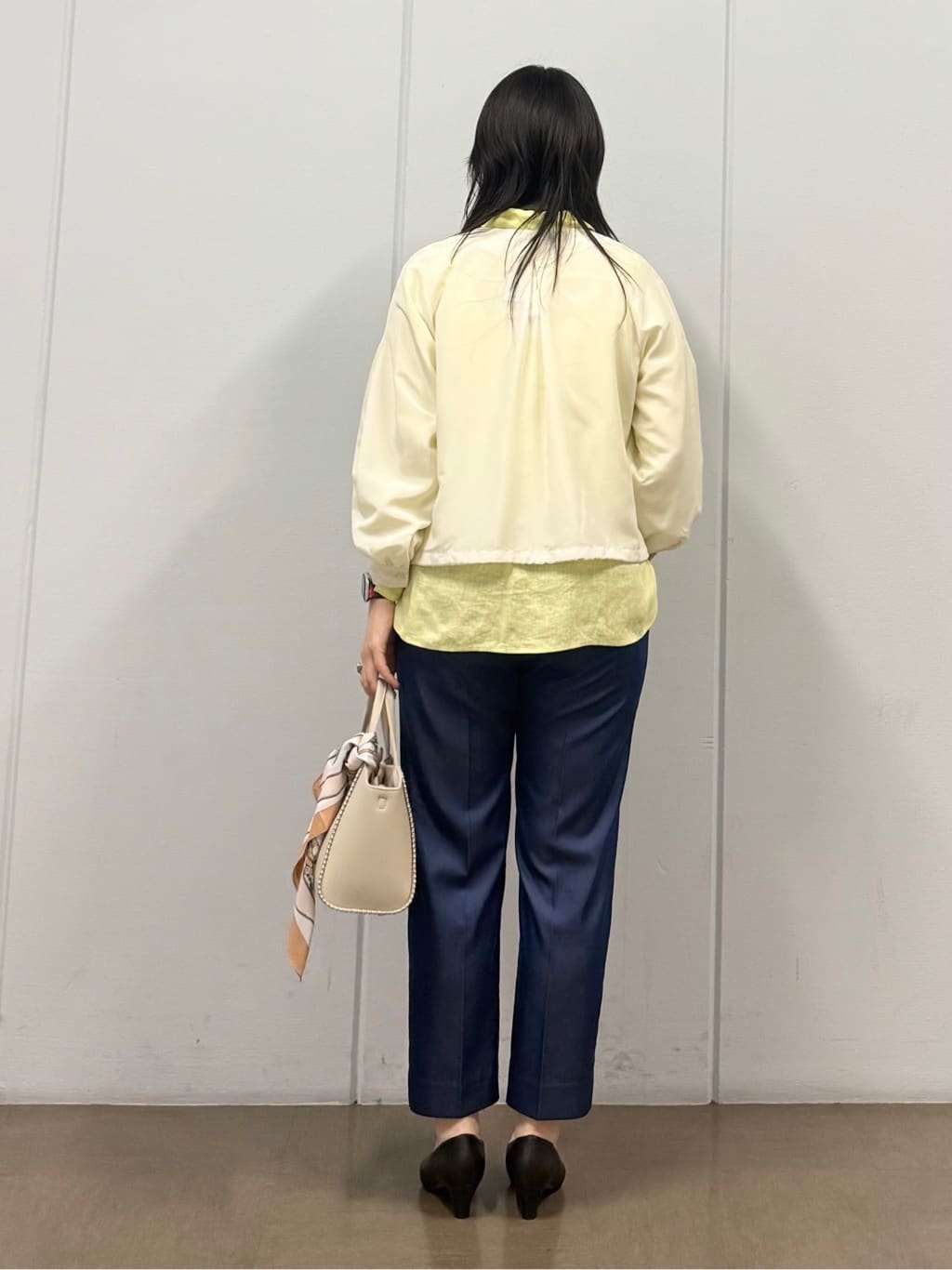 mizukiさんの「INDIVI｜【洗える／大人シアー】エアリー バルーンブルゾン」を使ったコーディネート