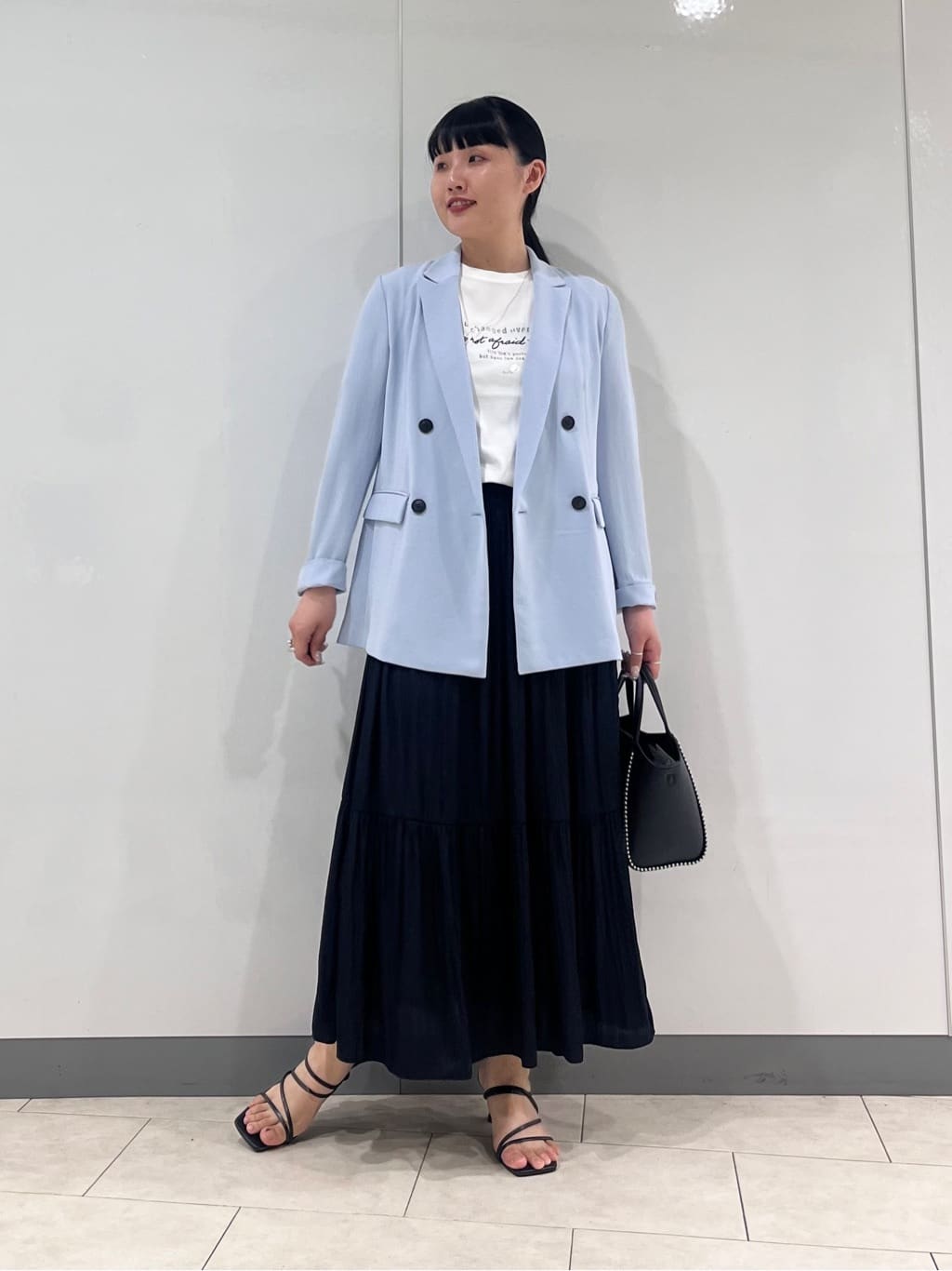 hasuさんの「INDIVI｜【洗える／多機能／SETUP可】着る日傘ダブルジャケット」を使ったコーディネート