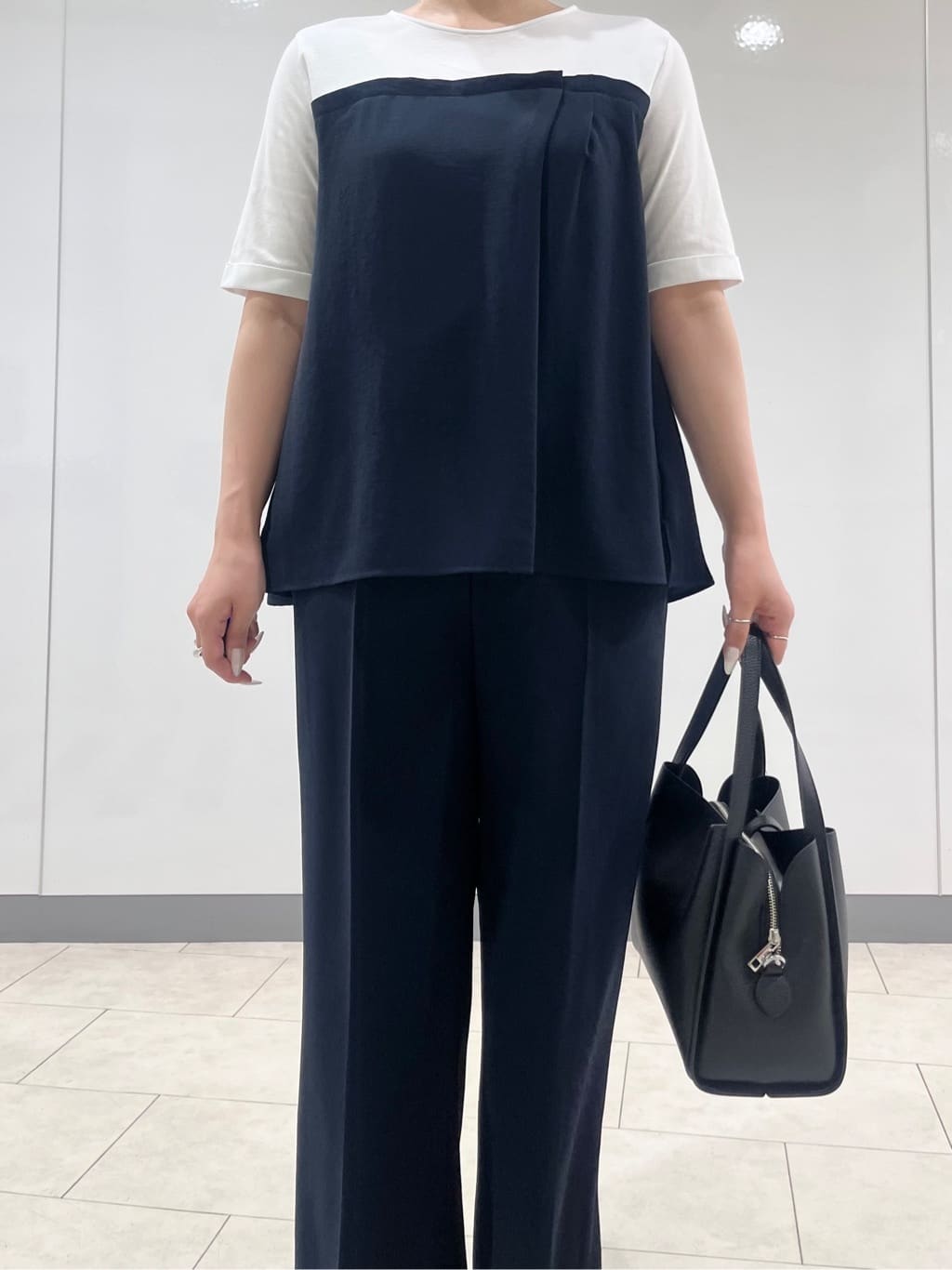 hasuさんの「INDIVI｜【洗える／多機能／SETUP可】着る日傘ダブルジャケット」を使ったコーディネート