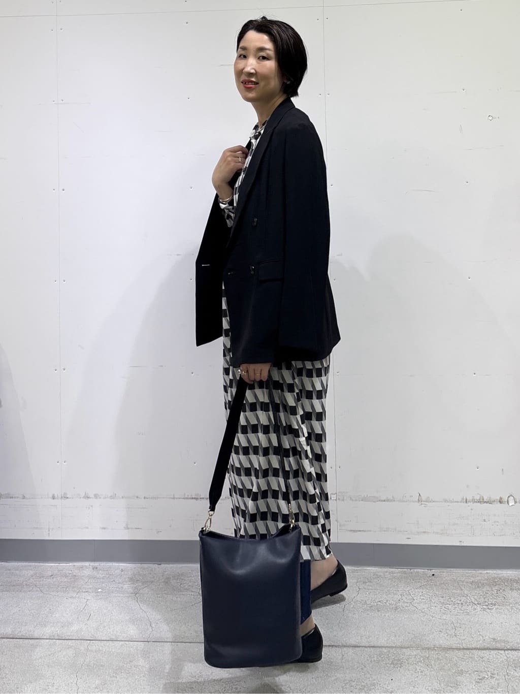 yuriさんの「INDIVI｜【洗える／UVケア／SETUP可能】デニムライク ランタン袖ブラウス」を使ったコーディネート