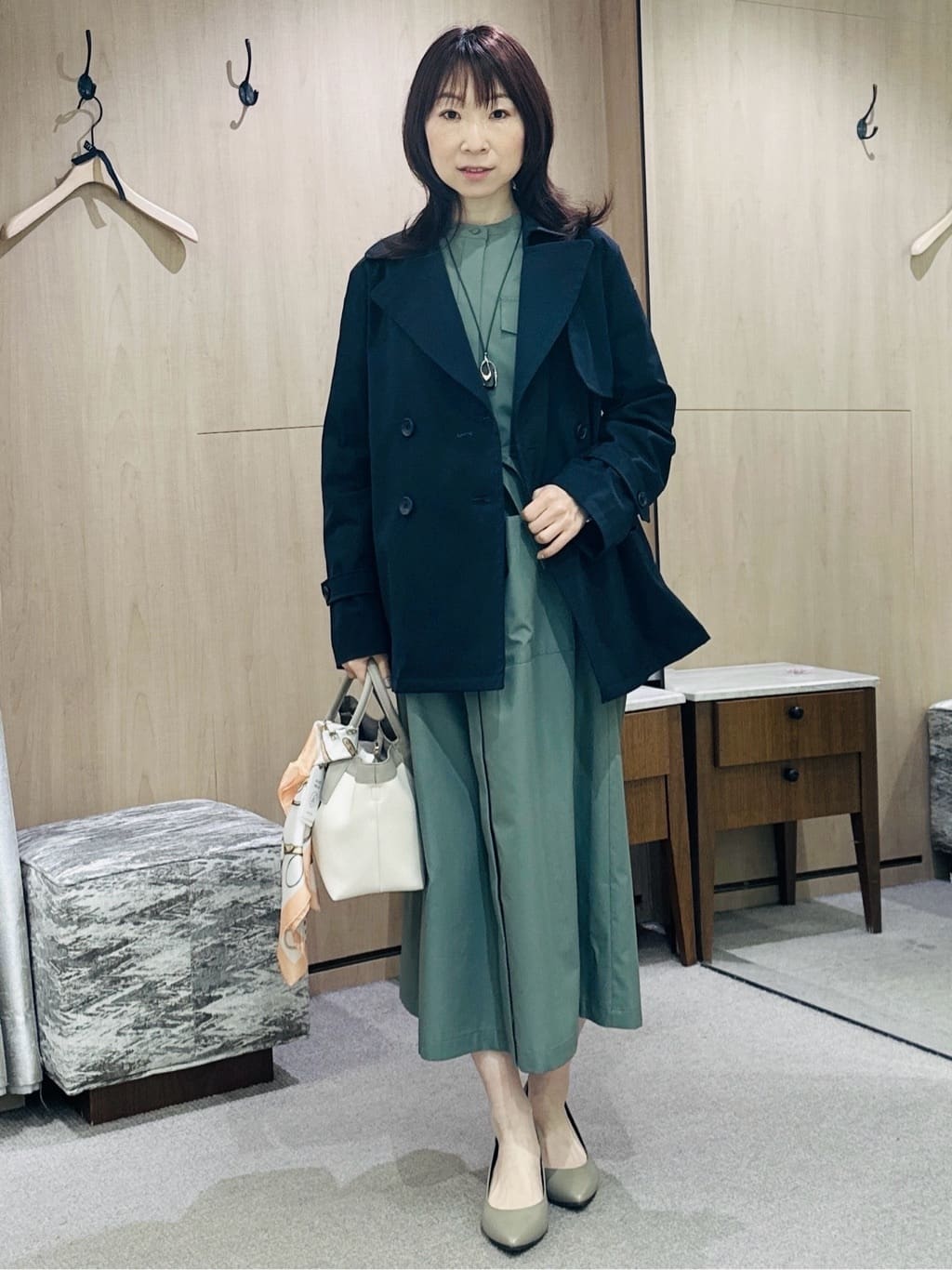Miwaさんの「UNTITLED｜【洗える/前開きボタン】シャンブレーシャツワンピース」を使ったコーディネート