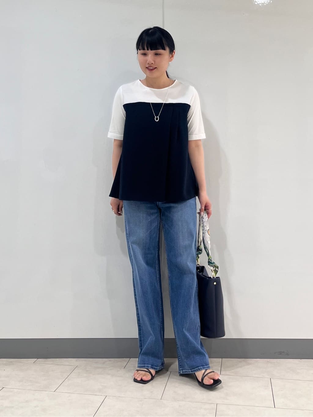 hasuさんの「INDIVI｜【着る日傘／SETUP可能】ビスチェレイヤード風トップス」を使ったコーディネート