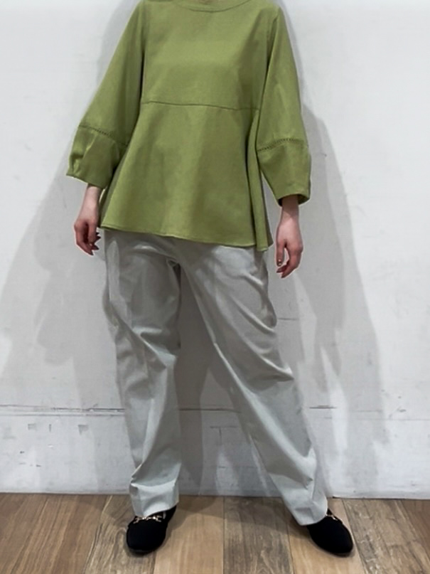山さんさんの「grove｜【UVカット・体型カバーも叶う】麻調メッシュランタンスリーブブラウス」を使ったコーディネート