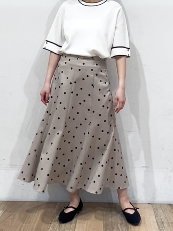 山さんさんの「grove｜【シリーズ累計36万枚/名品ニット】やわらかドライタッチ 袖メッシュ編みニット」を使ったコーディネート