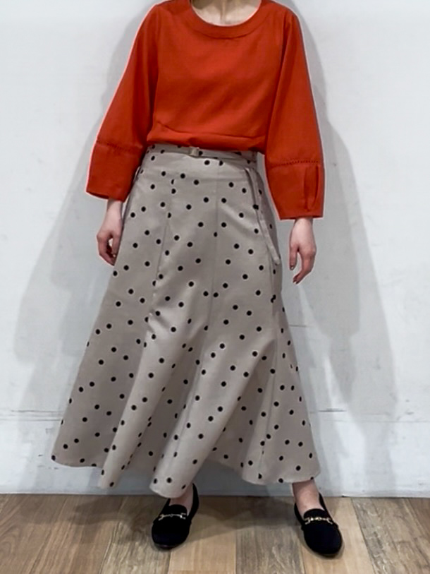 山さんさんの「grove｜軽やかに羽織れてシーズンレスに活躍！　大人のジップパーカー」を使ったコーディネート