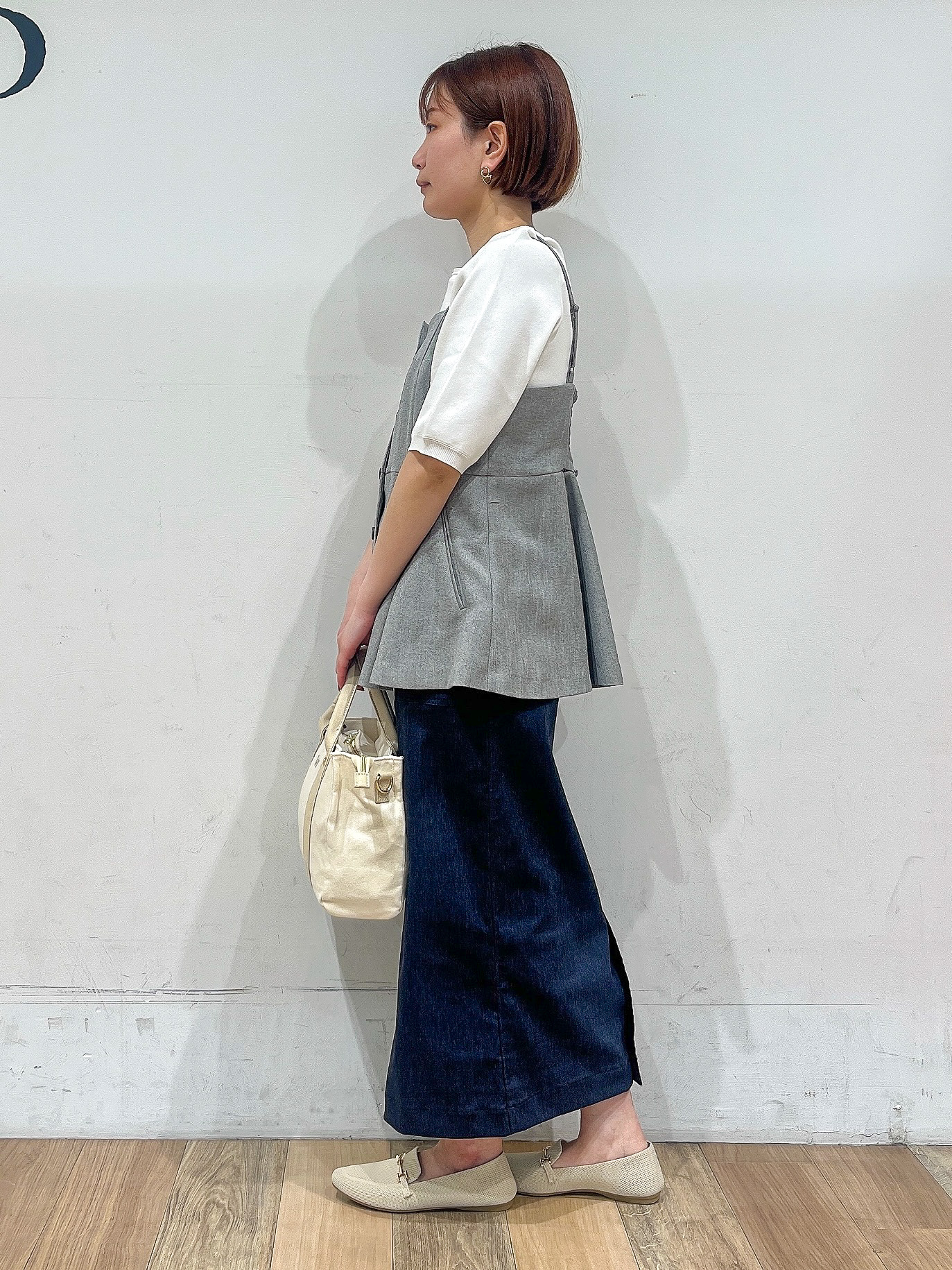 山さんさんの「grove｜【貴島明日香さん着用・カセット服】リネンライク ペプラムビスチェ」を使ったコーディネート