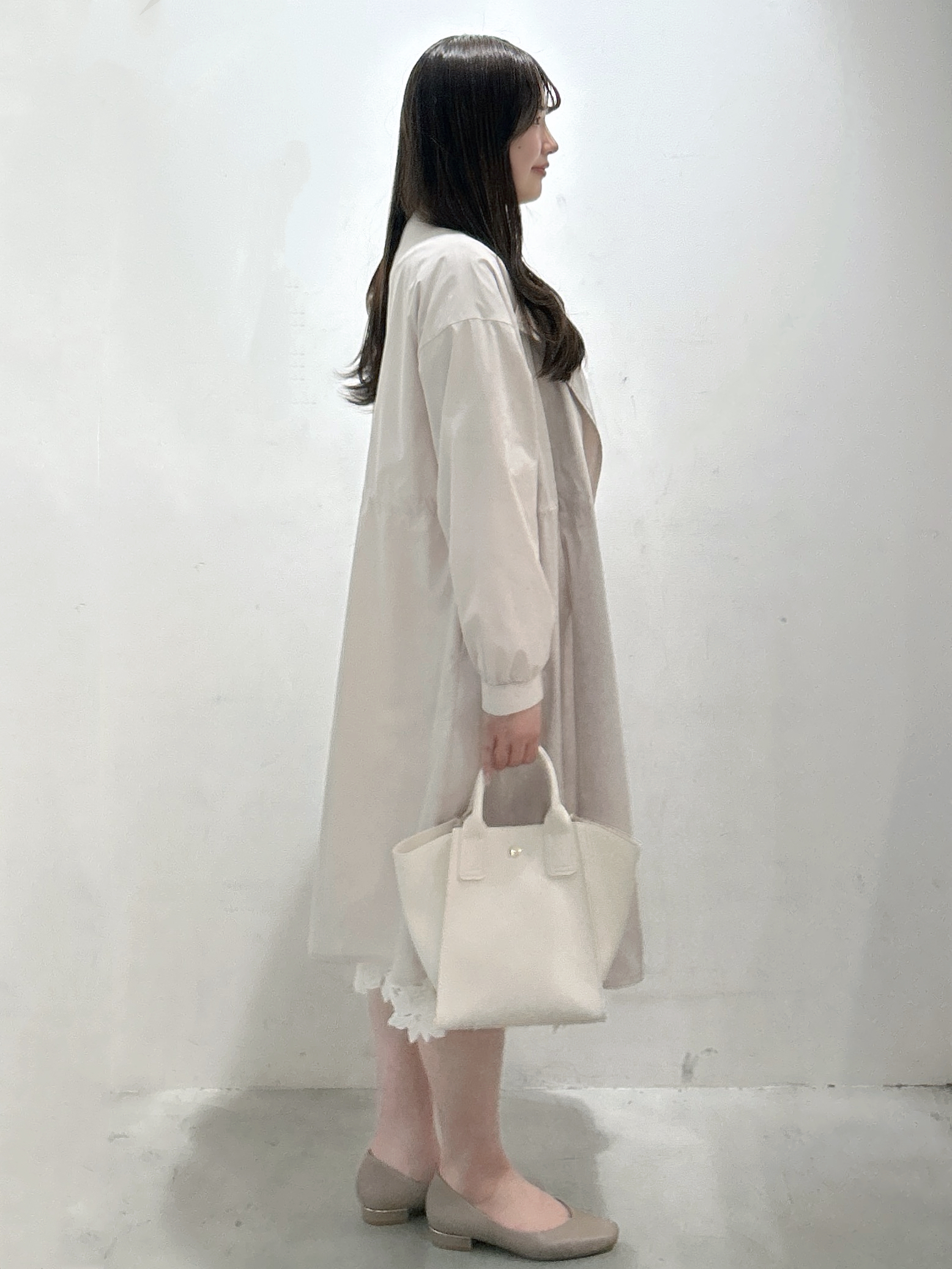 sayaさんの「OPAQUE.CLIP｜ヴィンテージクロスノーカラーロングコート【洗濯機OK／ストレッチ／イージーアイロン】」を使ったコーディネート