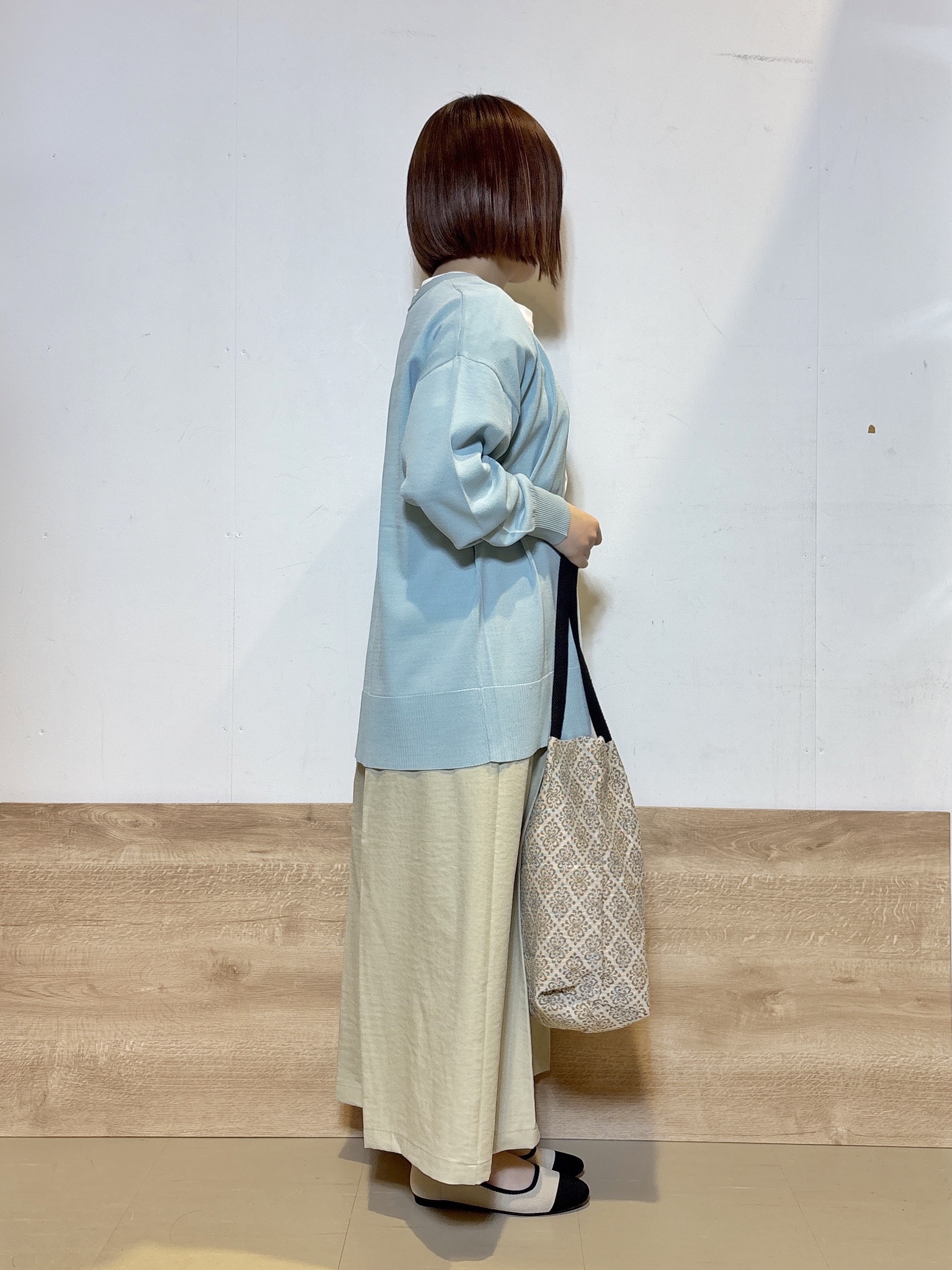 るねさんの「SHOO･LA･RUE｜【洗濯機可/ひんやり/UV】さらっとしたタッチが心地よい ミドルカーディガン」を使ったコーディネート
