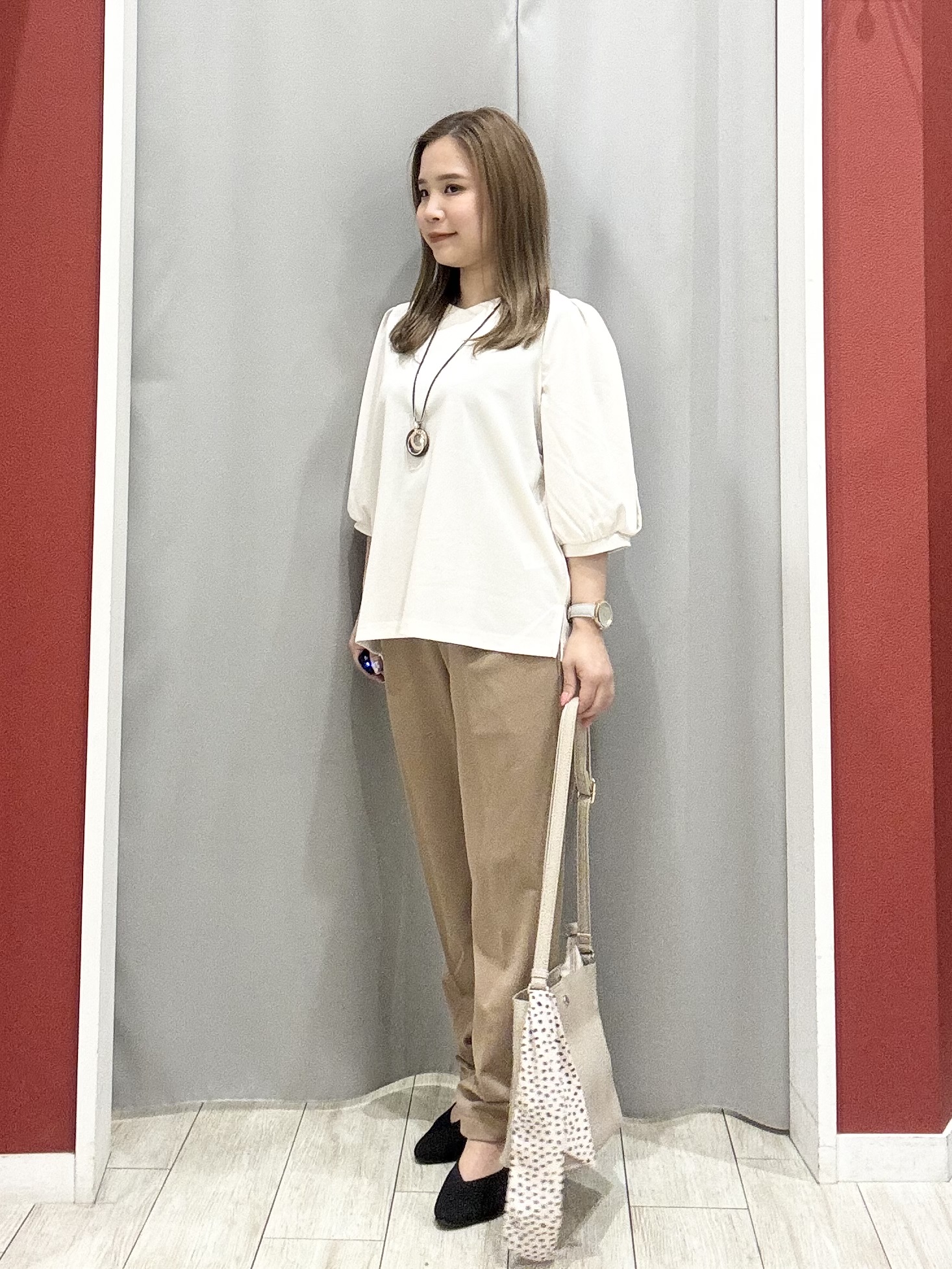 shioさんの「SHOO･LA･RUE｜【S-LL】スタイルアップを叶える　大人のドロストブルゾン」を使ったコーディネート