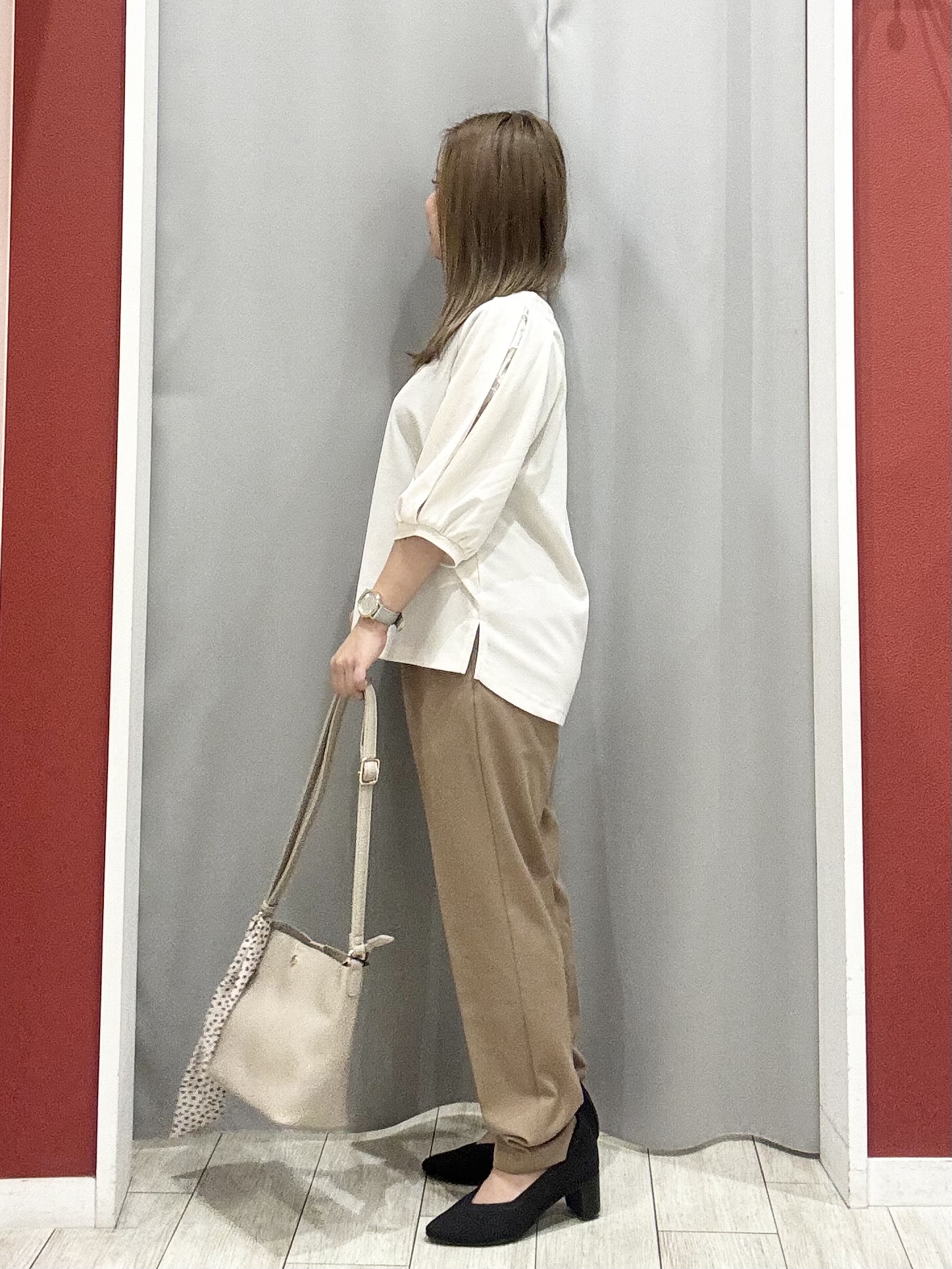 shioさんの「SHOO･LA･RUE｜【S-LL】スタイルアップを叶える　大人のドロストブルゾン」を使ったコーディネート