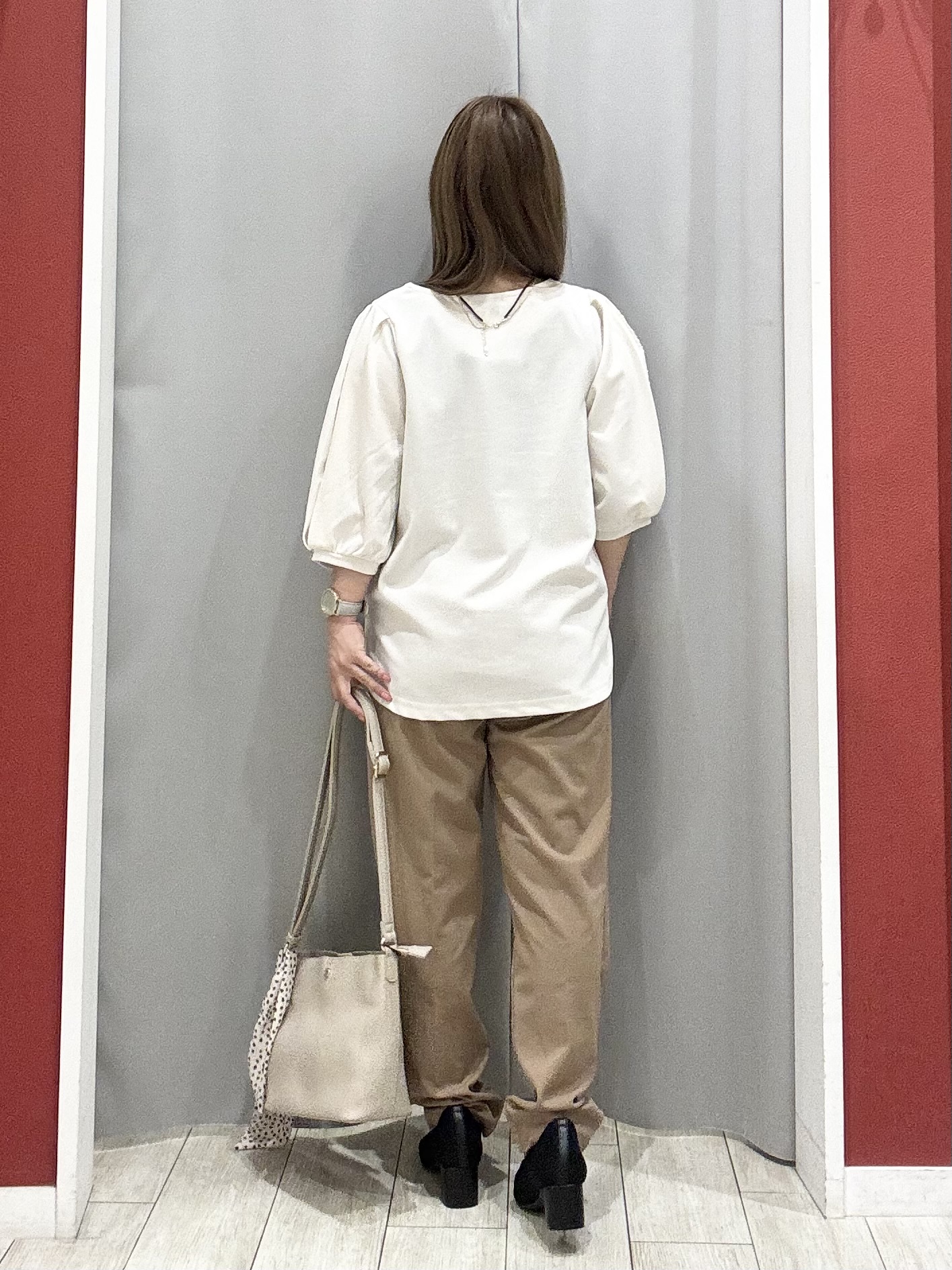 shioさんの「SHOO･LA･RUE｜【S-LL】スタイルアップを叶える　大人のドロストブルゾン」を使ったコーディネート