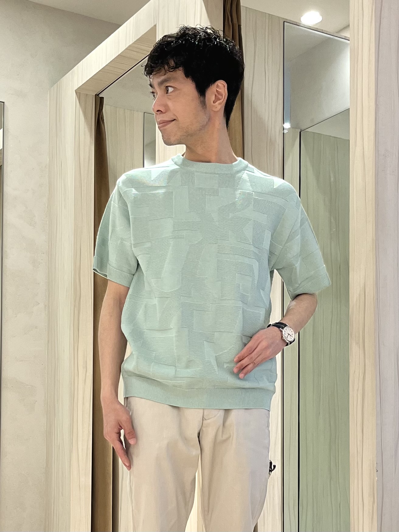 URAさんの「TAKEO KIKUCHI｜播州 ドビーストライプ フラワーシャツ」を使ったコーディネート