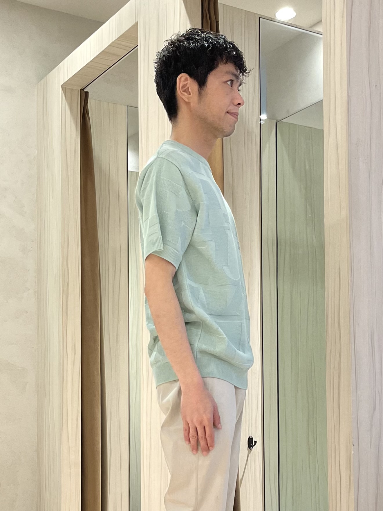 URAさんの「TAKEO KIKUCHI｜播州 ドビーストライプ フラワーシャツ」を使ったコーディネート