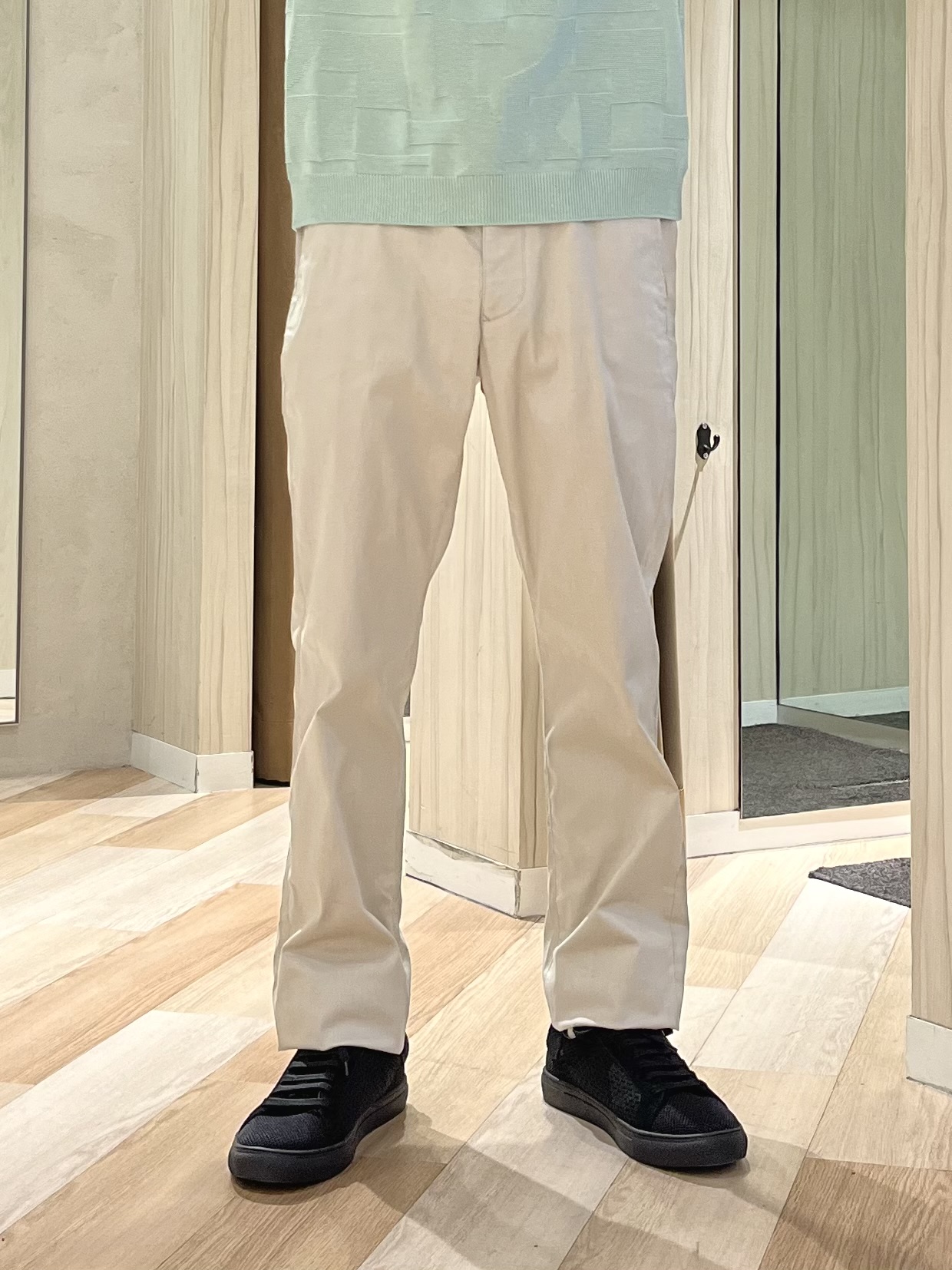URAさんの「TAKEO KIKUCHI｜播州 ドビーストライプ フラワーシャツ」を使ったコーディネート