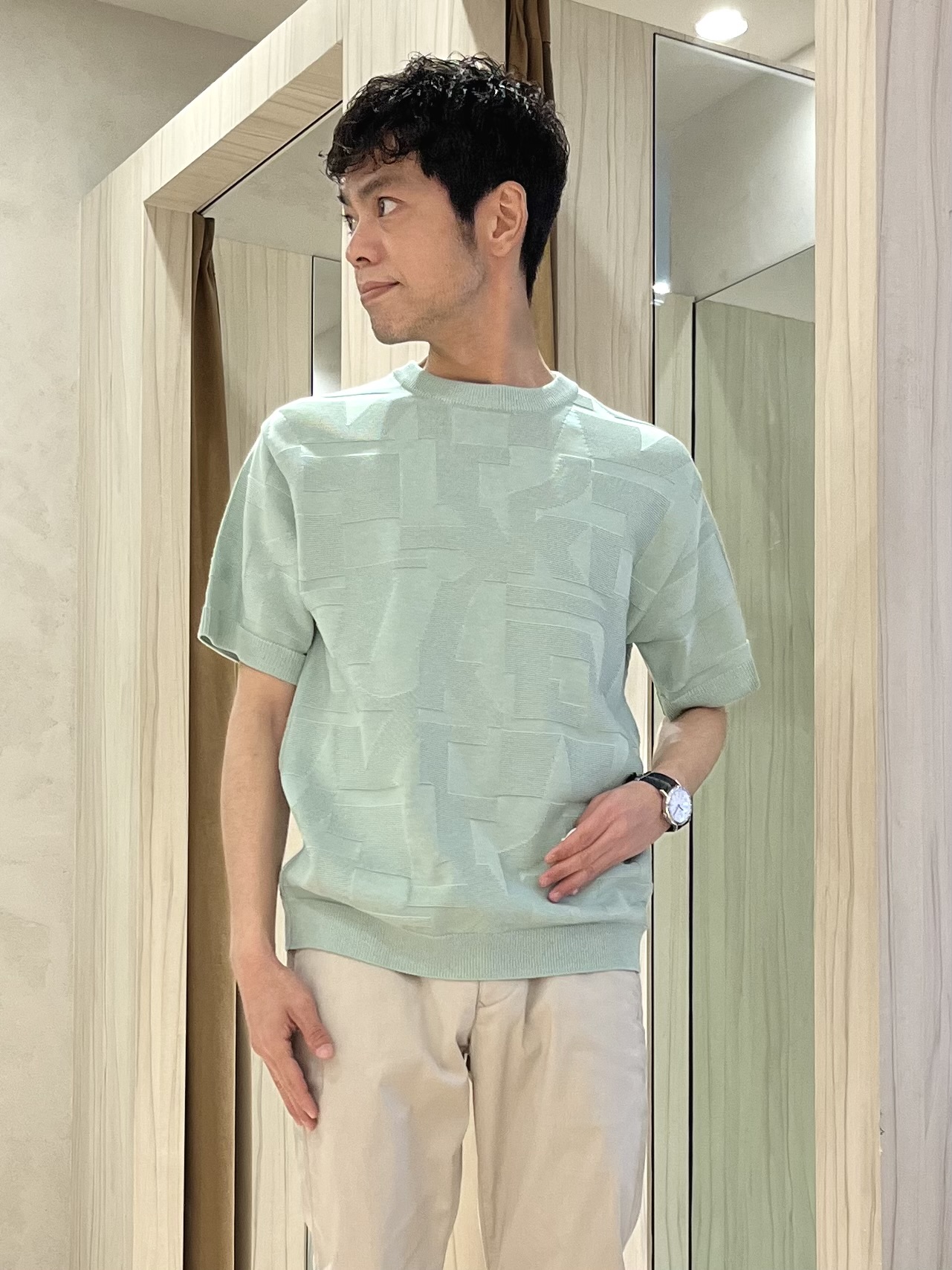 URAさんの「TAKEO KIKUCHI｜播州 ドビーストライプ フラワーシャツ」を使ったコーディネート